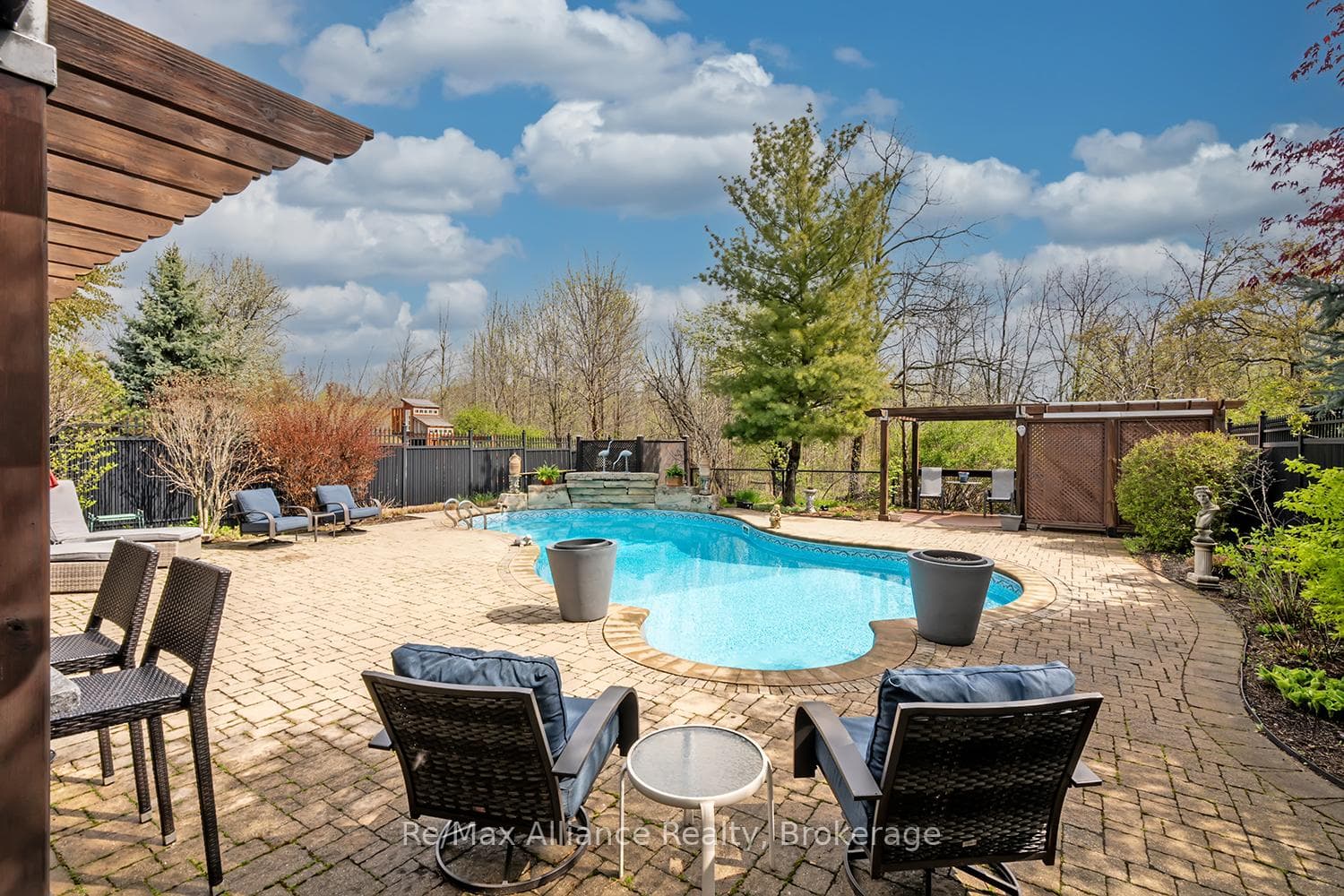 203 Burloak Drive - Detached photo 44 of 50 in Oakville, Ontario