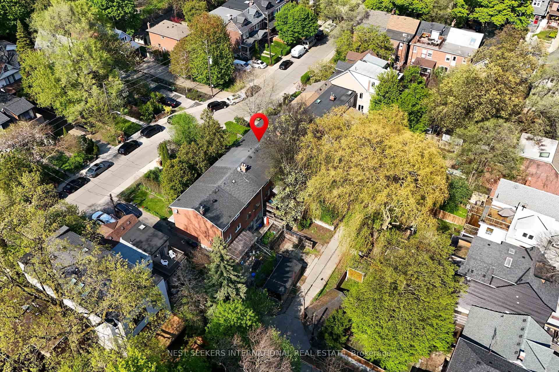 31 Ivy Avenue - Townhouse photo 7 of 8 in Riverdale / Leslieville, Ontario