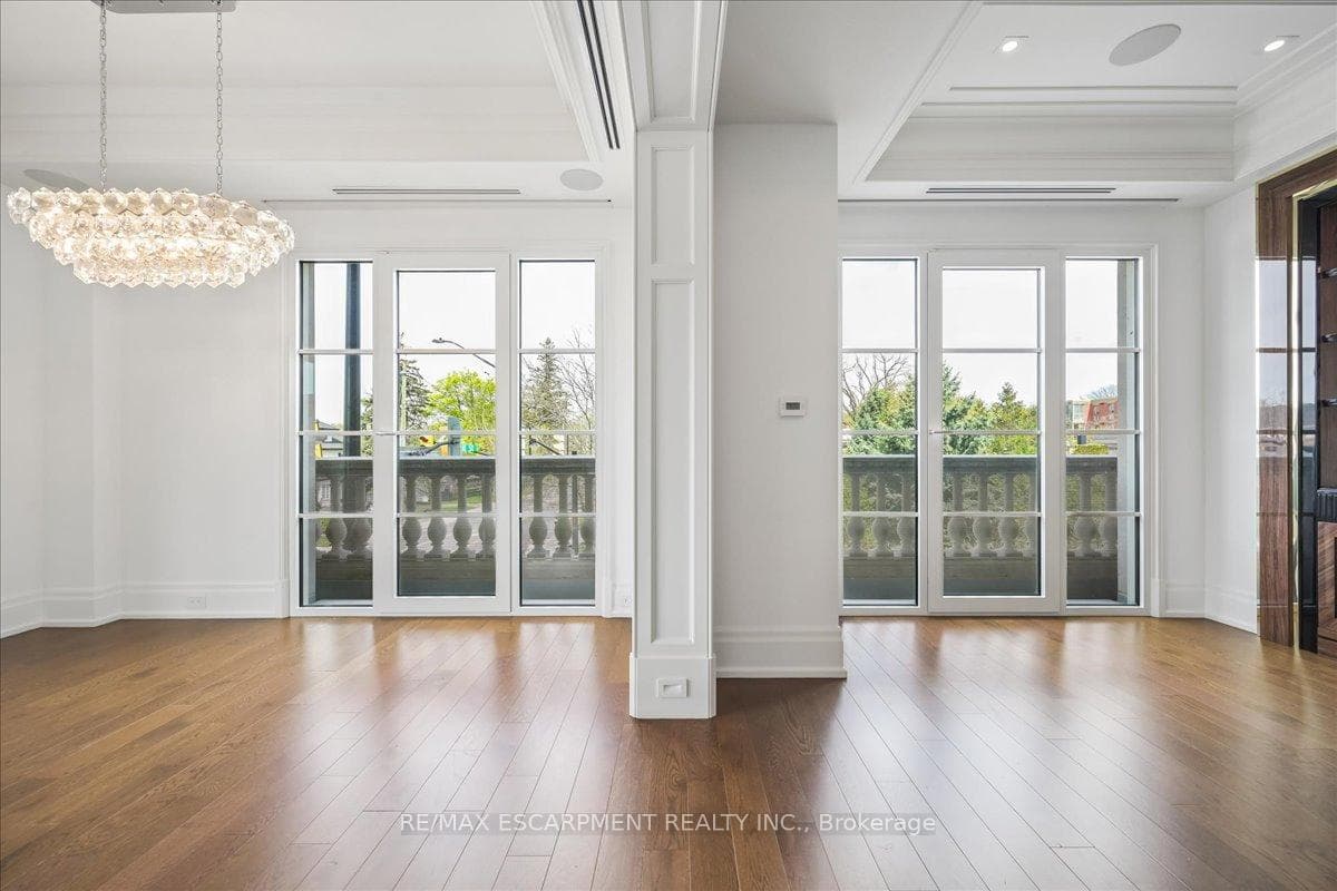 300 Randall Street Unit 211 - Condo photo 41 of 50 in Oakville, Ontario