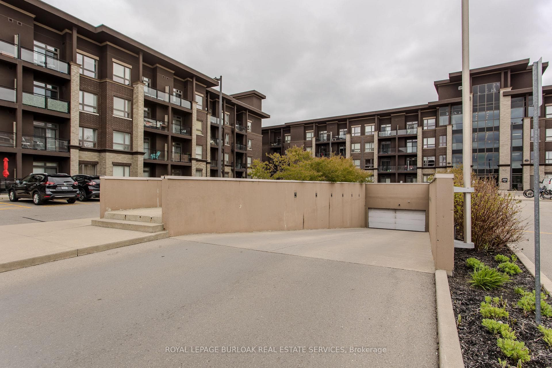 5010 Corporate Drive Unit 307 - Condo photo 27 of 30 in Burlington, Ontario