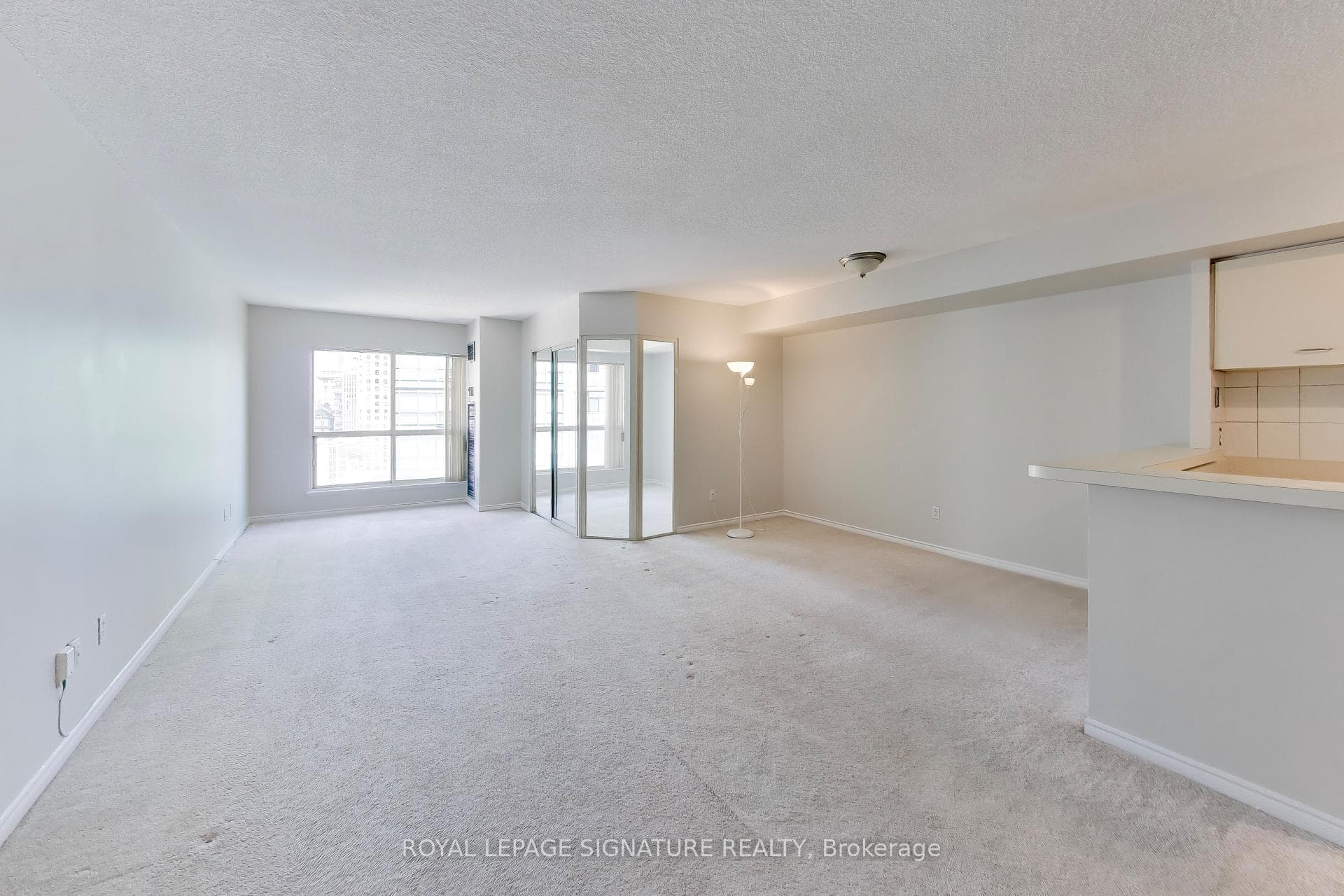 25 The Esplanade N/A Unit 2313 - Condo photo 5 of 32 in Regent Park / Cabbagetown / St. James Town, Ontario