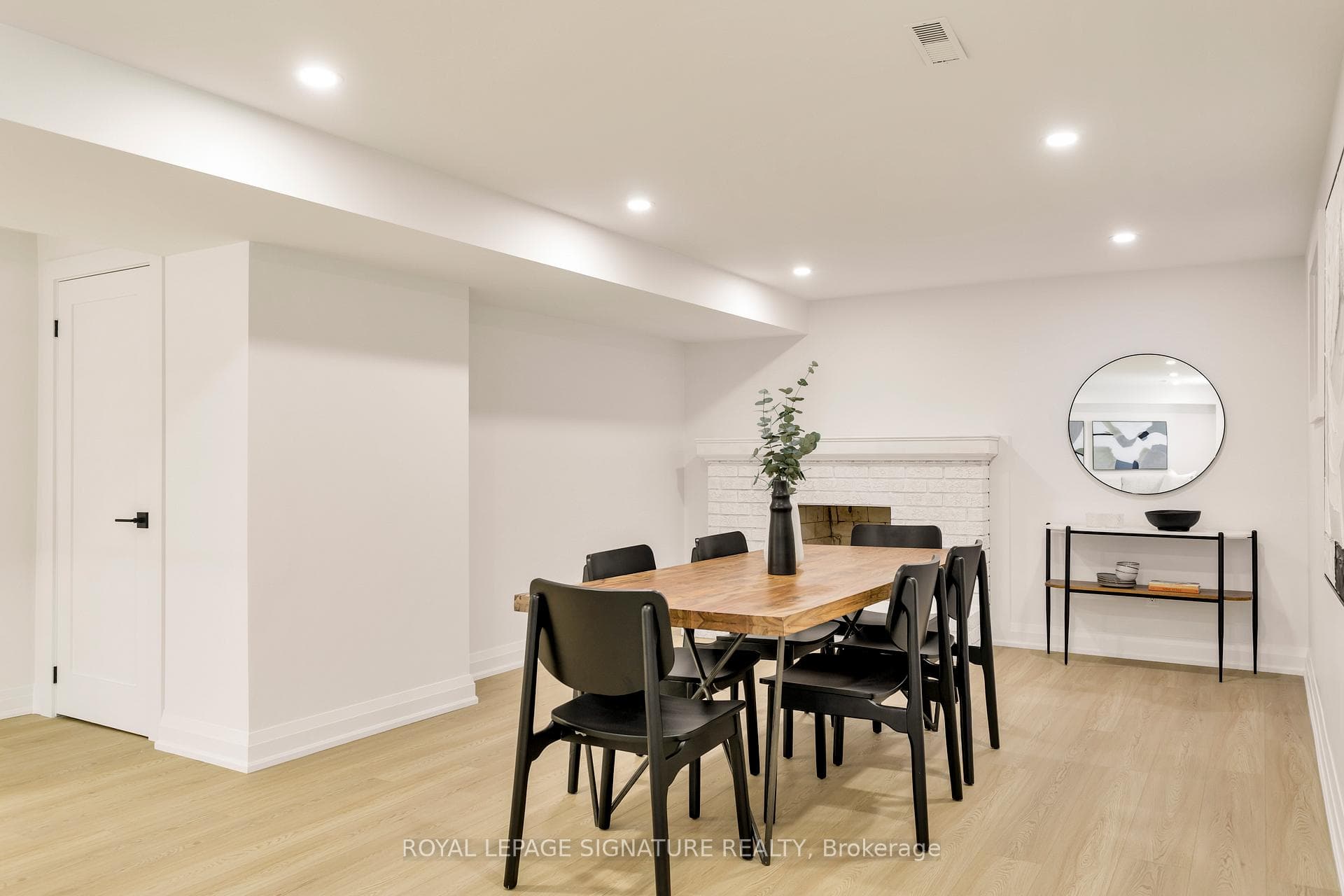 1026 Oak Meadow Road - Detached photo 43 of 50 in Oakville, Ontario