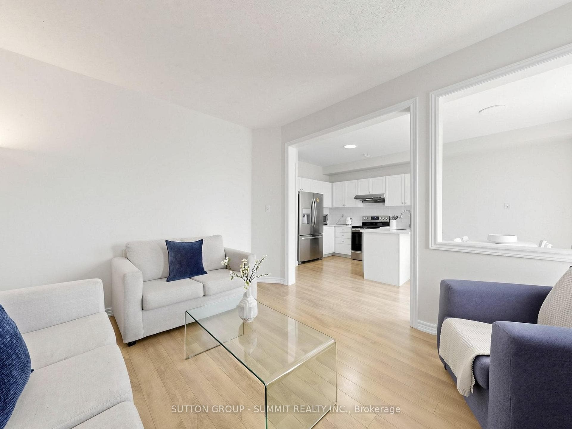 4880 YORKSHIRE Avenue - Detached photo 10 of 50 in Mississauga, Ontario