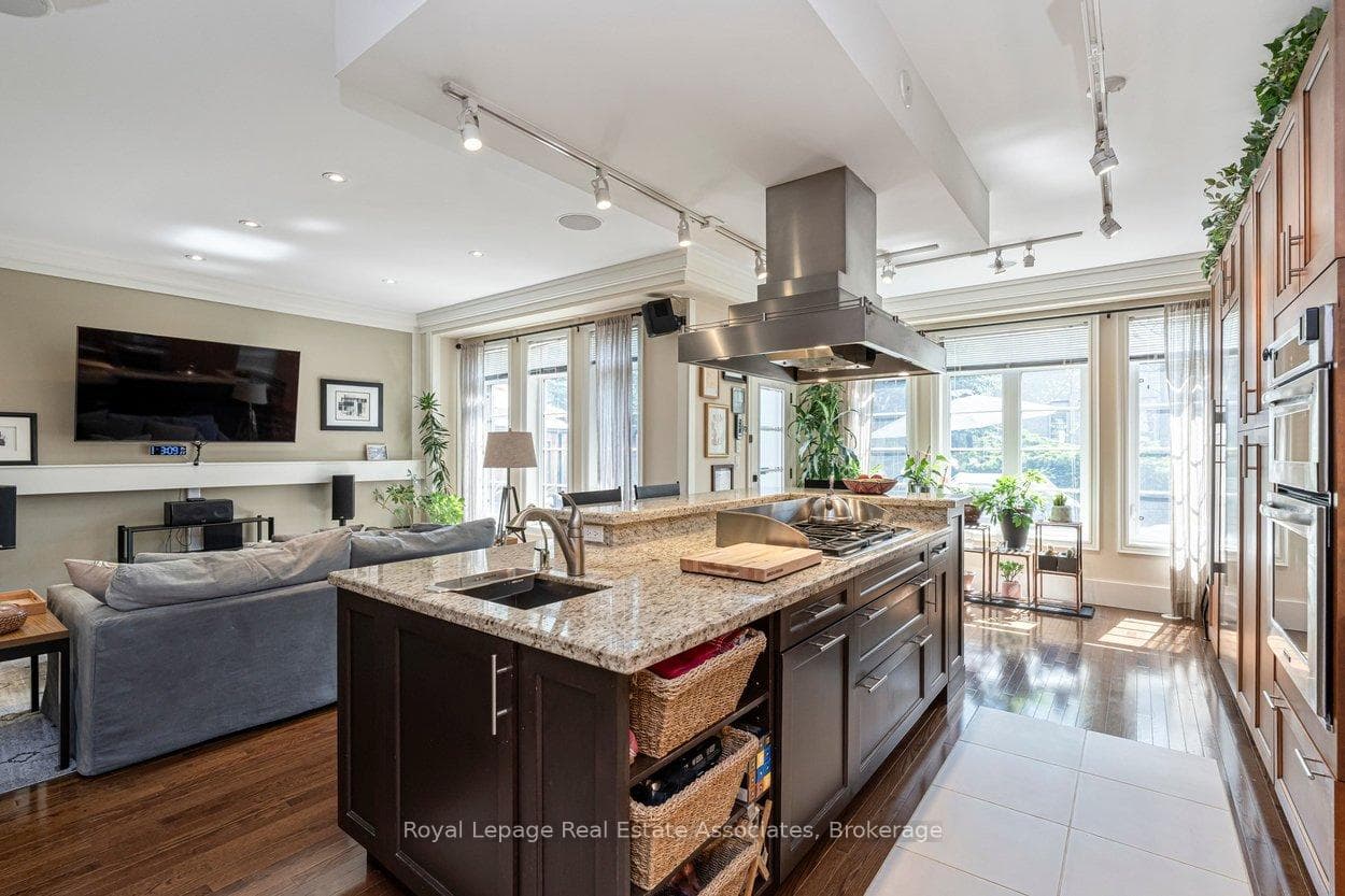 4135 Shipp Drive Unit 20 - Condo photo 21 of 50 in Mississauga, Ontario