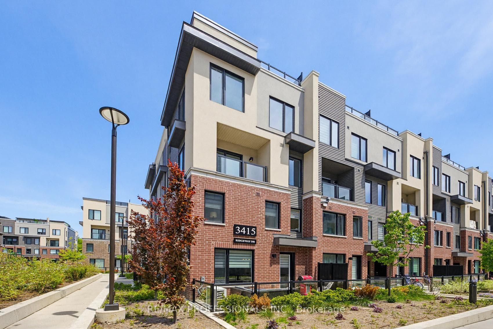 3415 Ridgeway Drive Unit 15 - Condo for sale in Mississauga