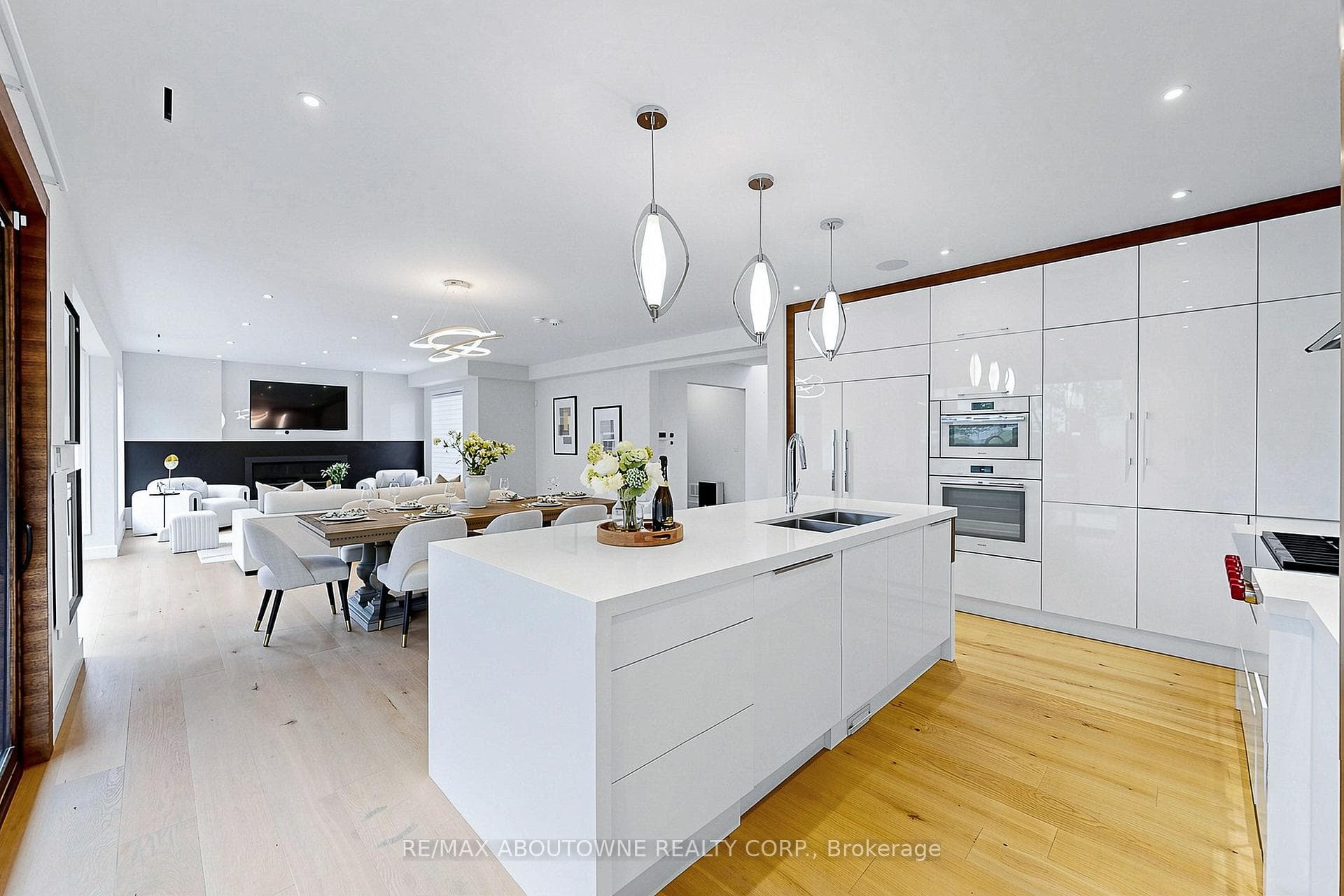 1364 Acton Crescent - Detached photo 15 of 50 in Oakville, Ontario