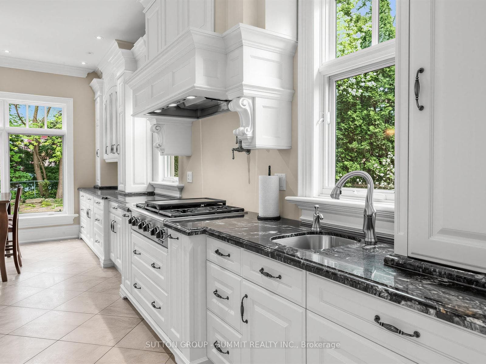 217 Eastcourt Road - Detached photo 11 of 47 in Oakville, Ontario