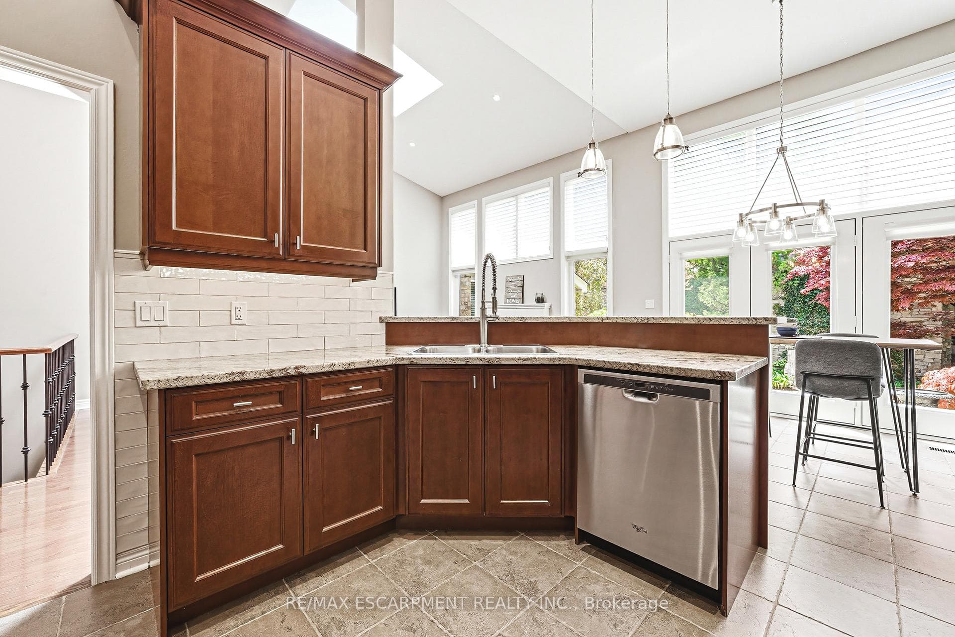 2178 Berwick Drive - Detached photo 12 of 50 in Burlington, Ontario