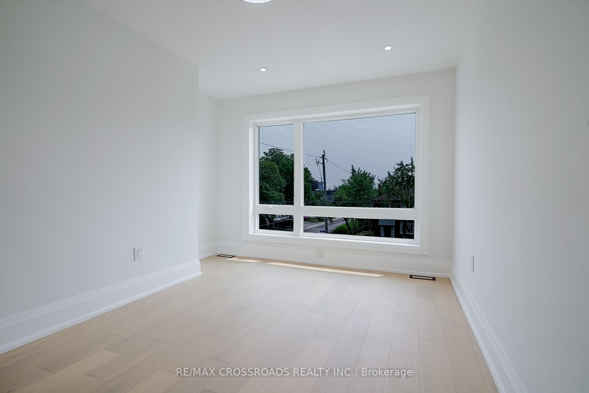 108 Park Street - Detached photo 25 of 44 in Birch Cliff / Cliffside, Ontario