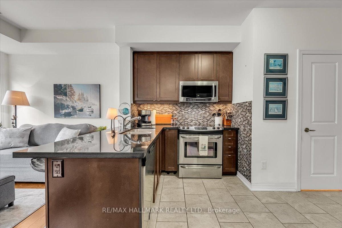 1011 Deta Road Unit 701 - Condo photo 17 of 42 in Mississauga, Ontario