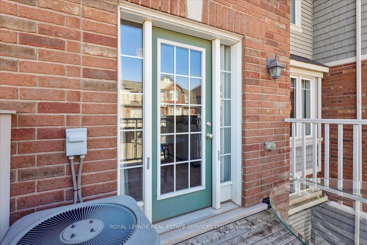 222 Septimus Heights - Townhouse photo 18 of 30 in Milton, Ontario