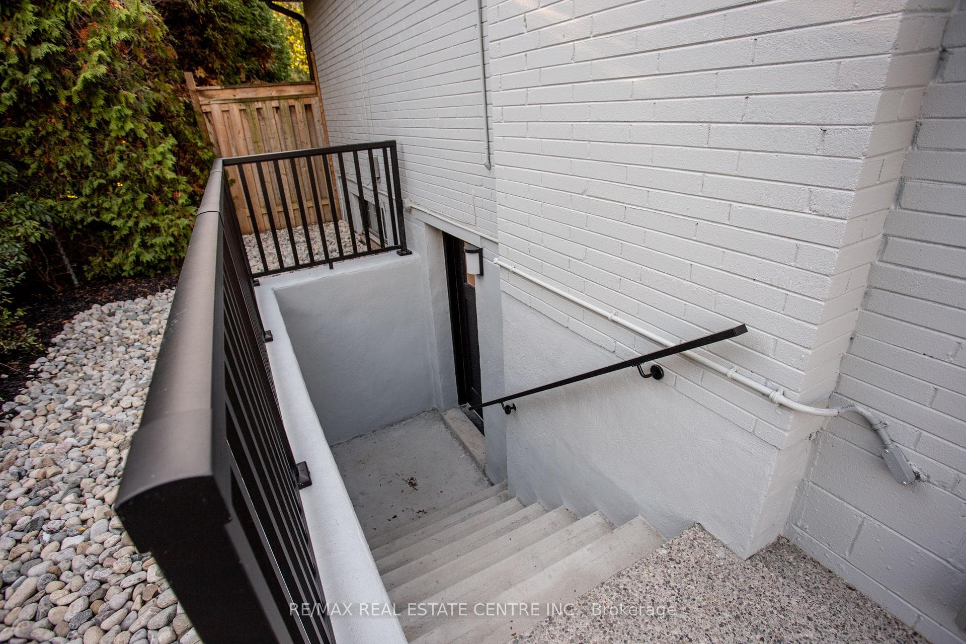 446 Willis Drive - Detached photo 28 of 35 in Oakville, Ontario