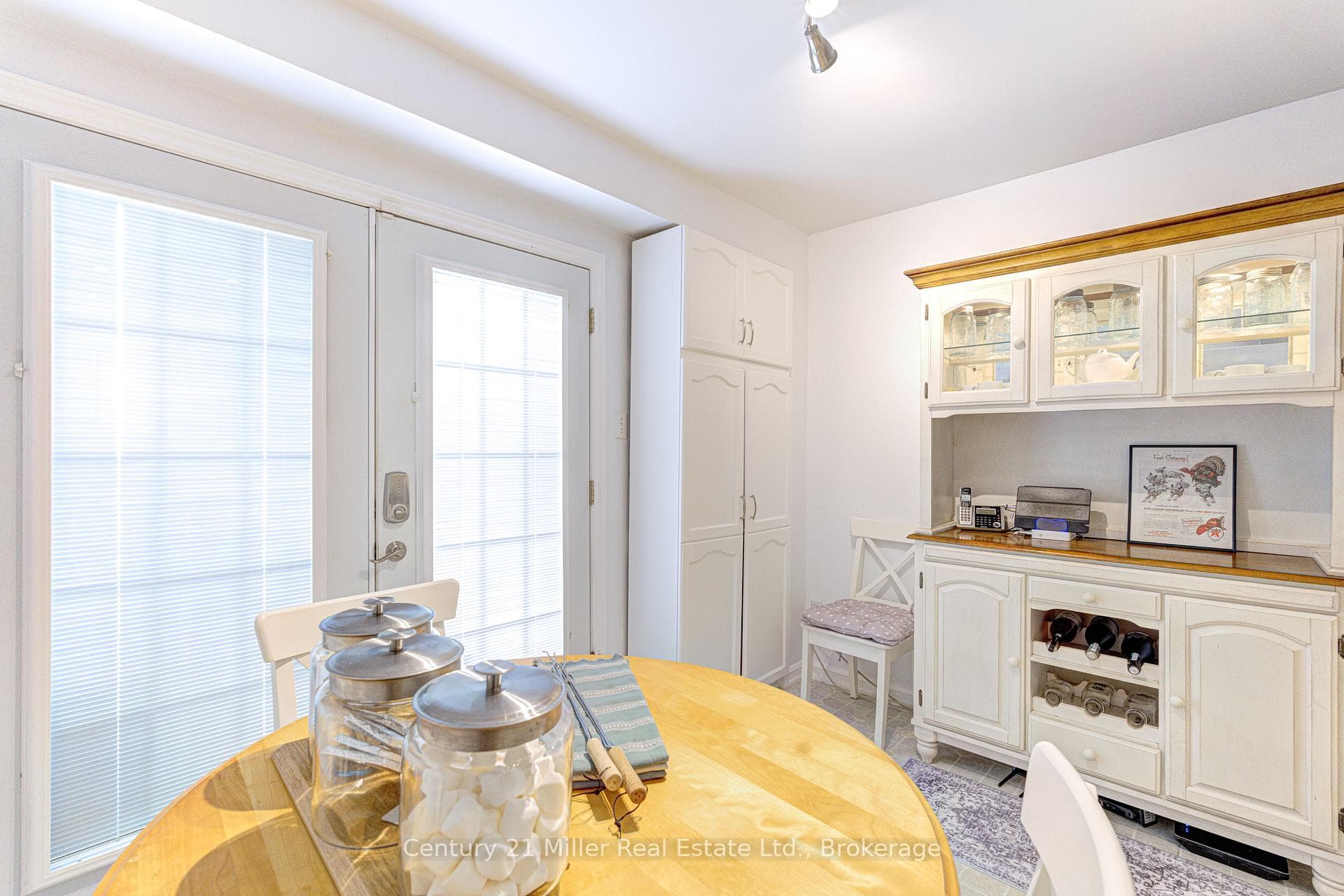 2256 MARGOT Street - Townhouse photo 17 of 46 in Oakville, Ontario