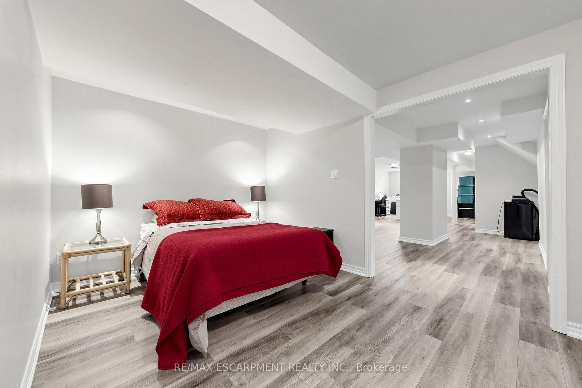 4176 Saunders Crescent - Detached photo 38 of 50 in Burlington, Ontario