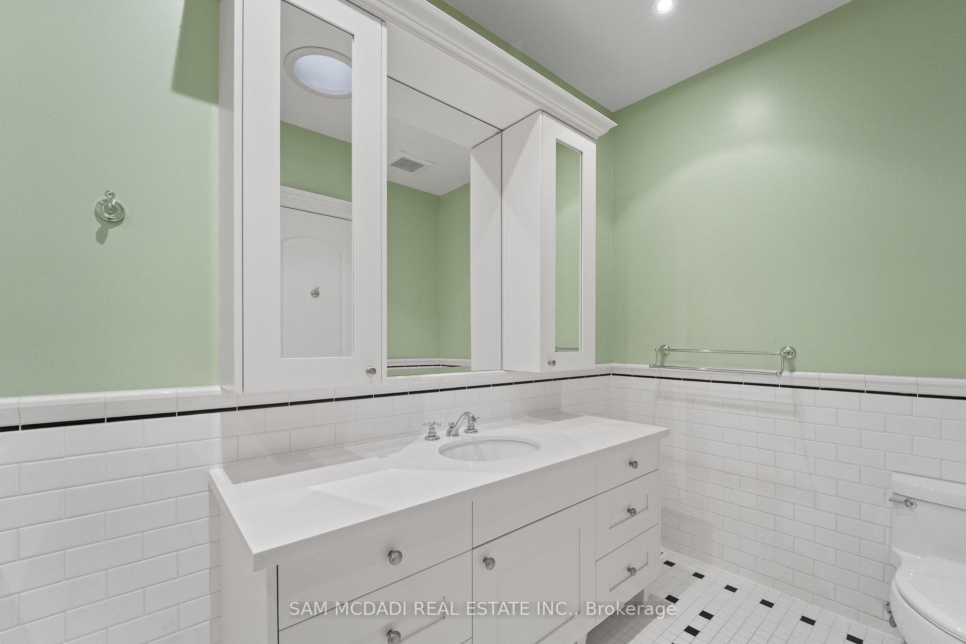 1286 Woodeden Drive - Detached photo 27 of 50 in Mississauga, Ontario