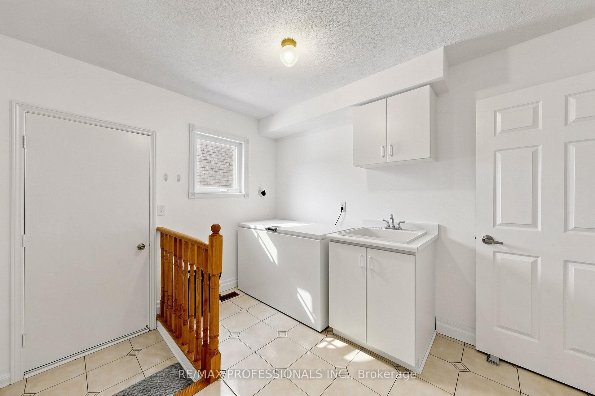 970 Silversmith Drive - Detached photo 18 of 50 in Mississauga, Ontario