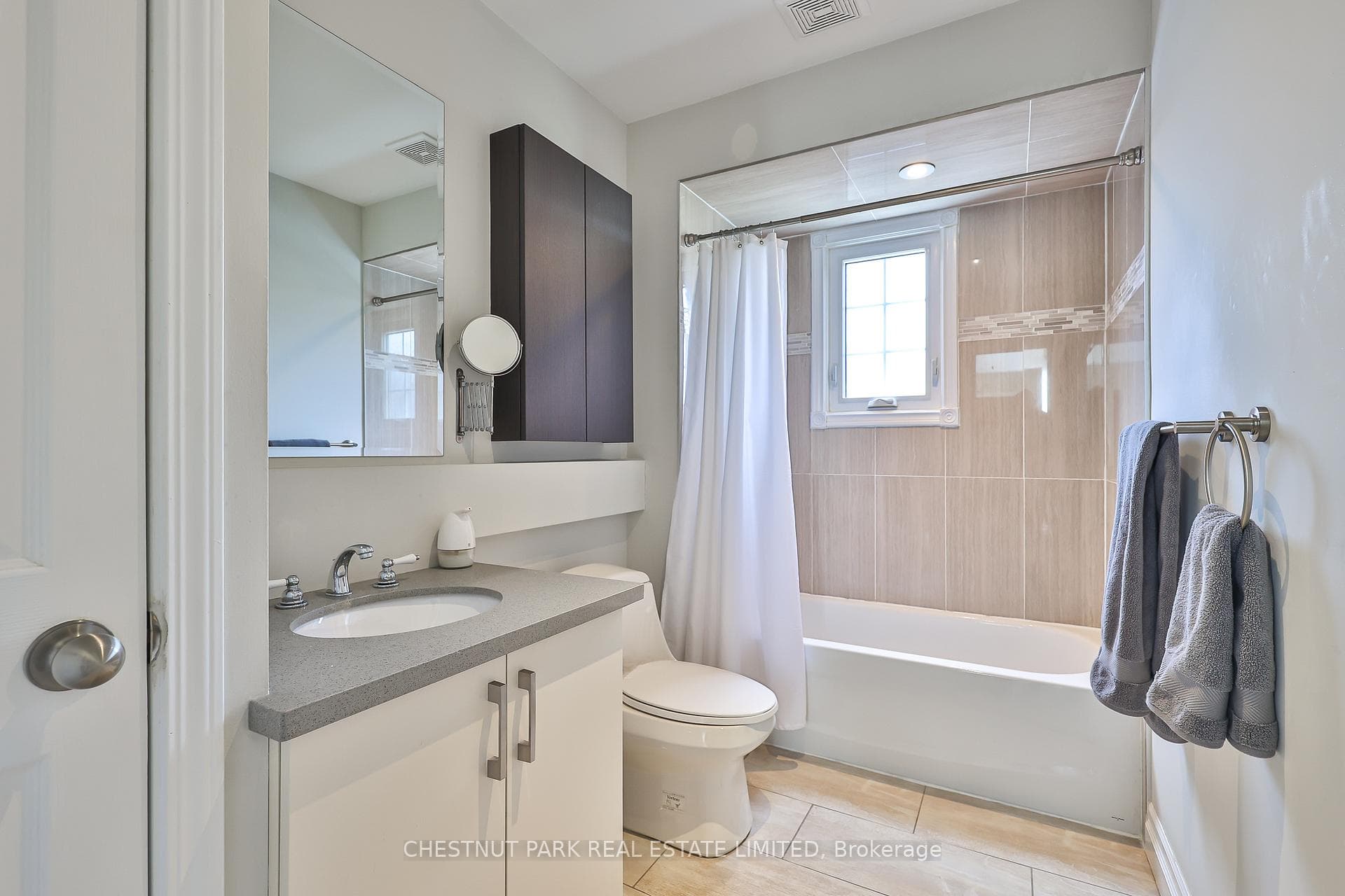 110 Booth Avenue - Semi-Detached photo 16 of 40 in Riverdale / Leslieville, Ontario