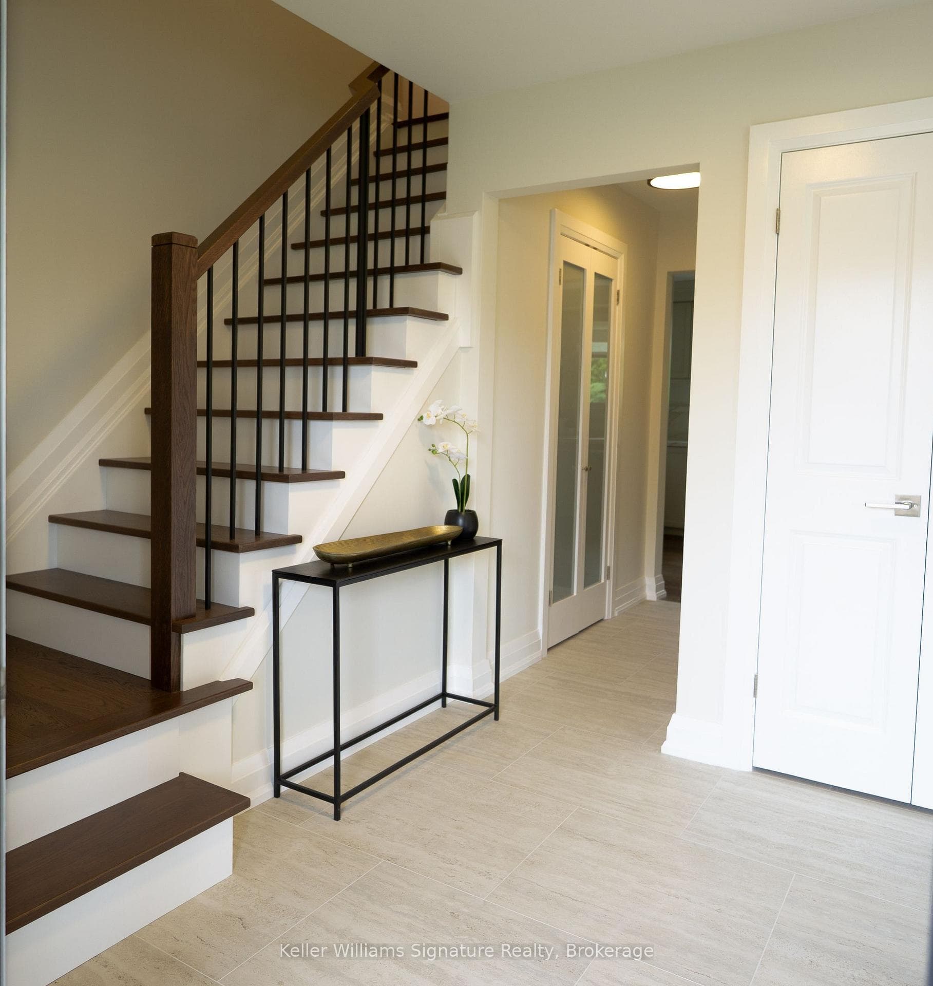 503 Wicklow Road - Detached photo 7 of 42 in Burlington, Ontario