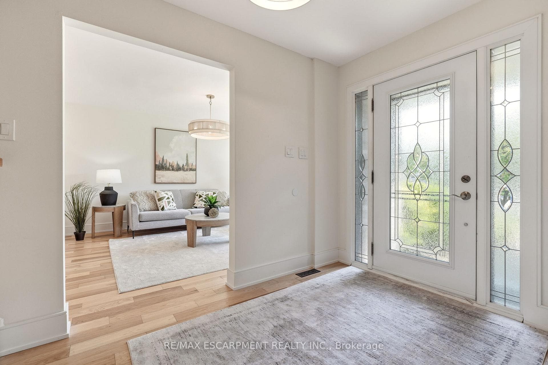 2347 Tweedsmuir Court - Detached photo 5 of 48 in Burlington, Ontario
