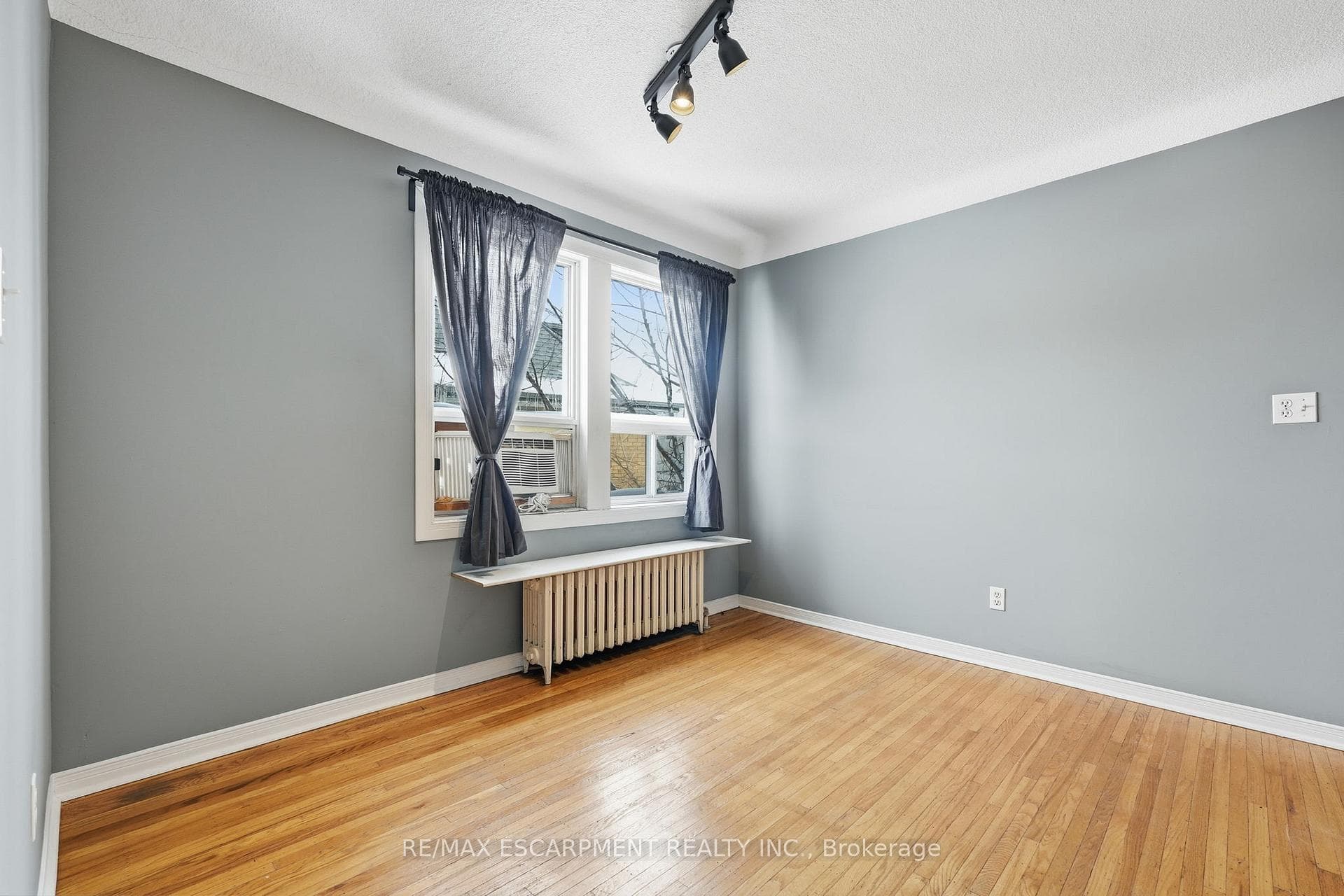 97 Connaught Avenue Unit 10 - Condo photo 11 of 23 in Hamilton, Ontario