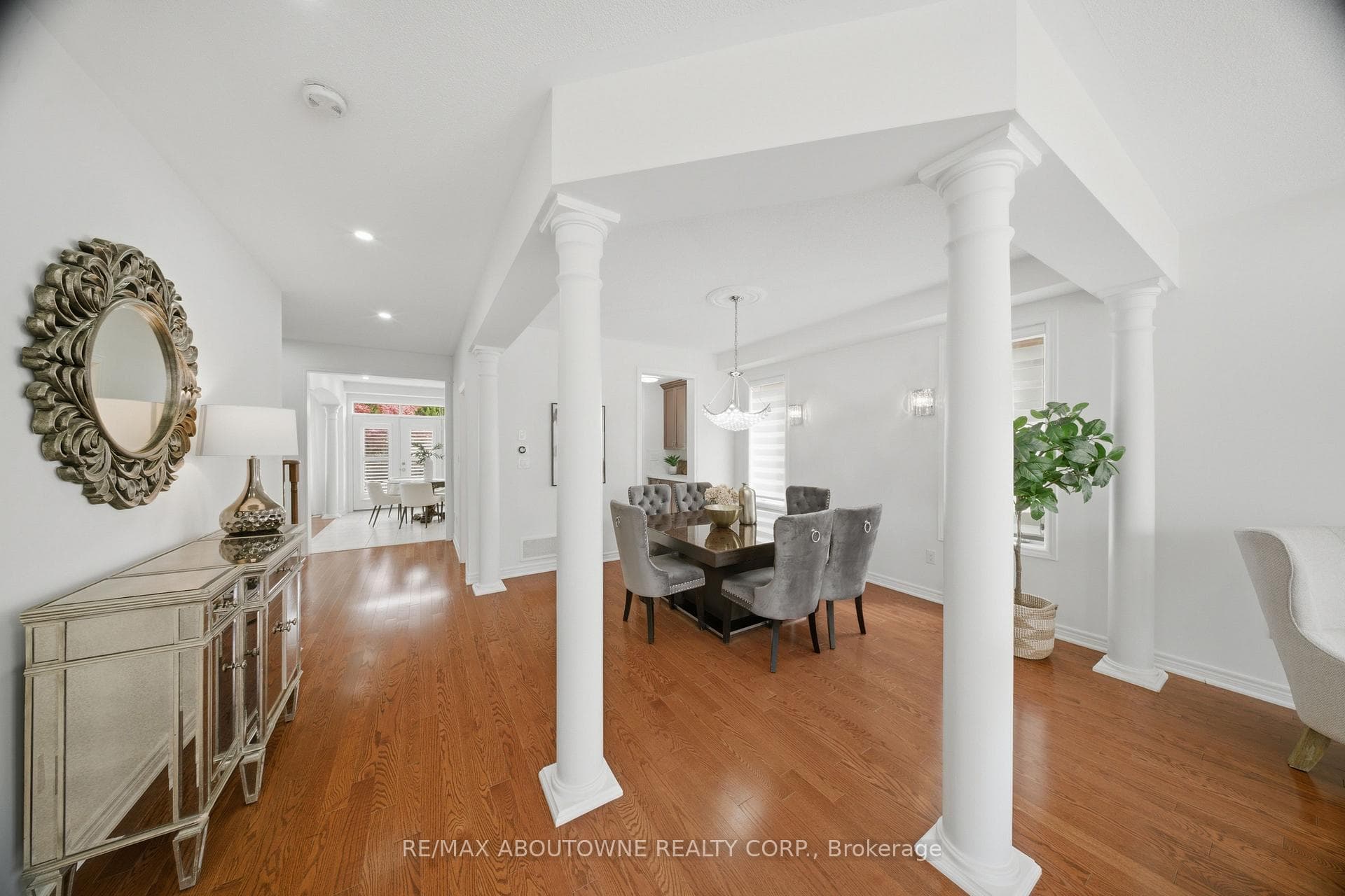 3071 Jenn Avenue - Detached photo 7 of 50 in Burlington, Ontario