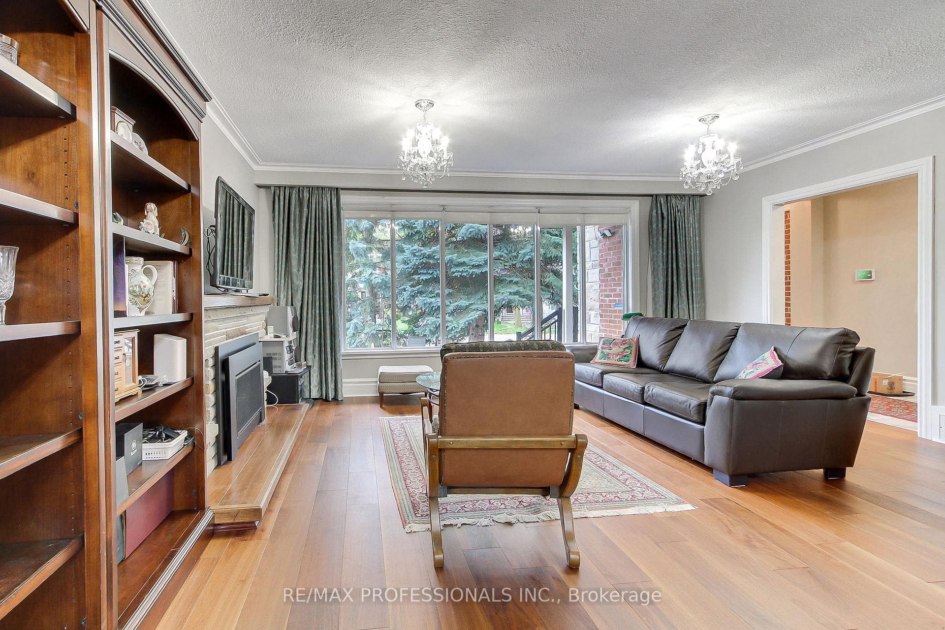 40 Cowley Avenue - Detached photo 8 of 40 in Etobicoke (Islington / Rexdale), Ontario