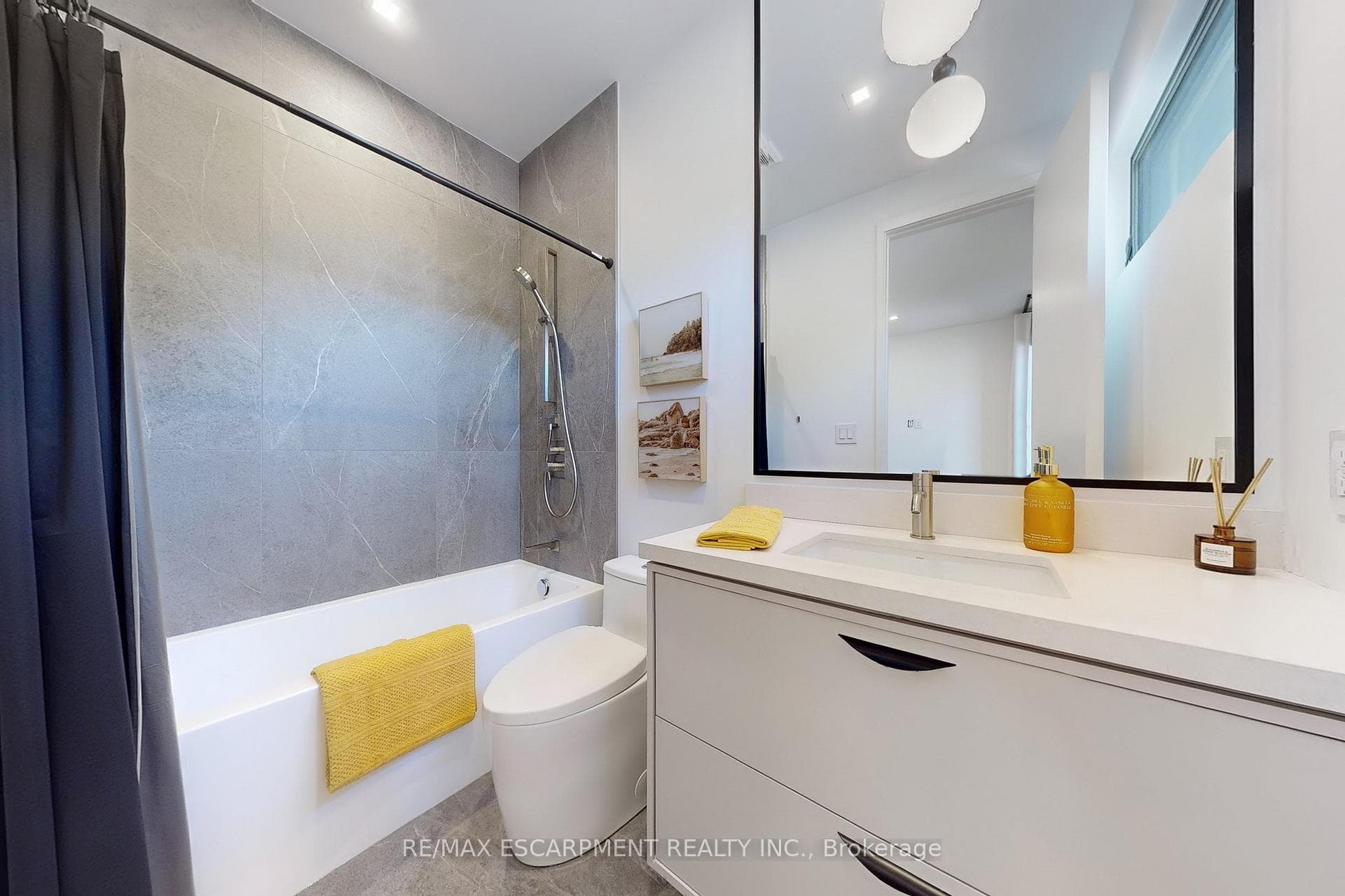 977 Gorton Avenue - Detached photo 25 of 50 in Burlington, Ontario