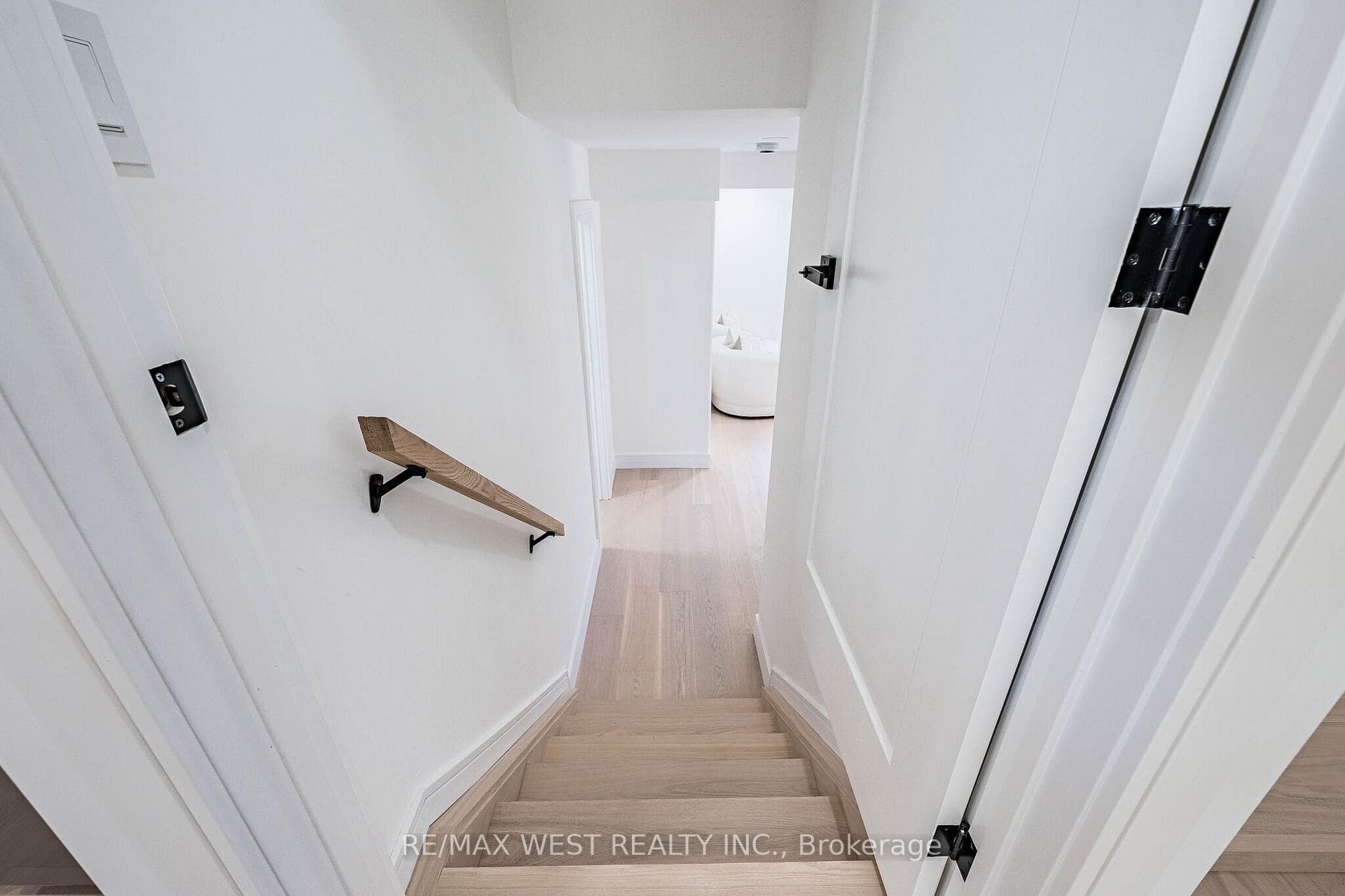 18 Torrington Drive - Detached photo 27 of 44 in Etobicoke (Islington / Rexdale), Ontario