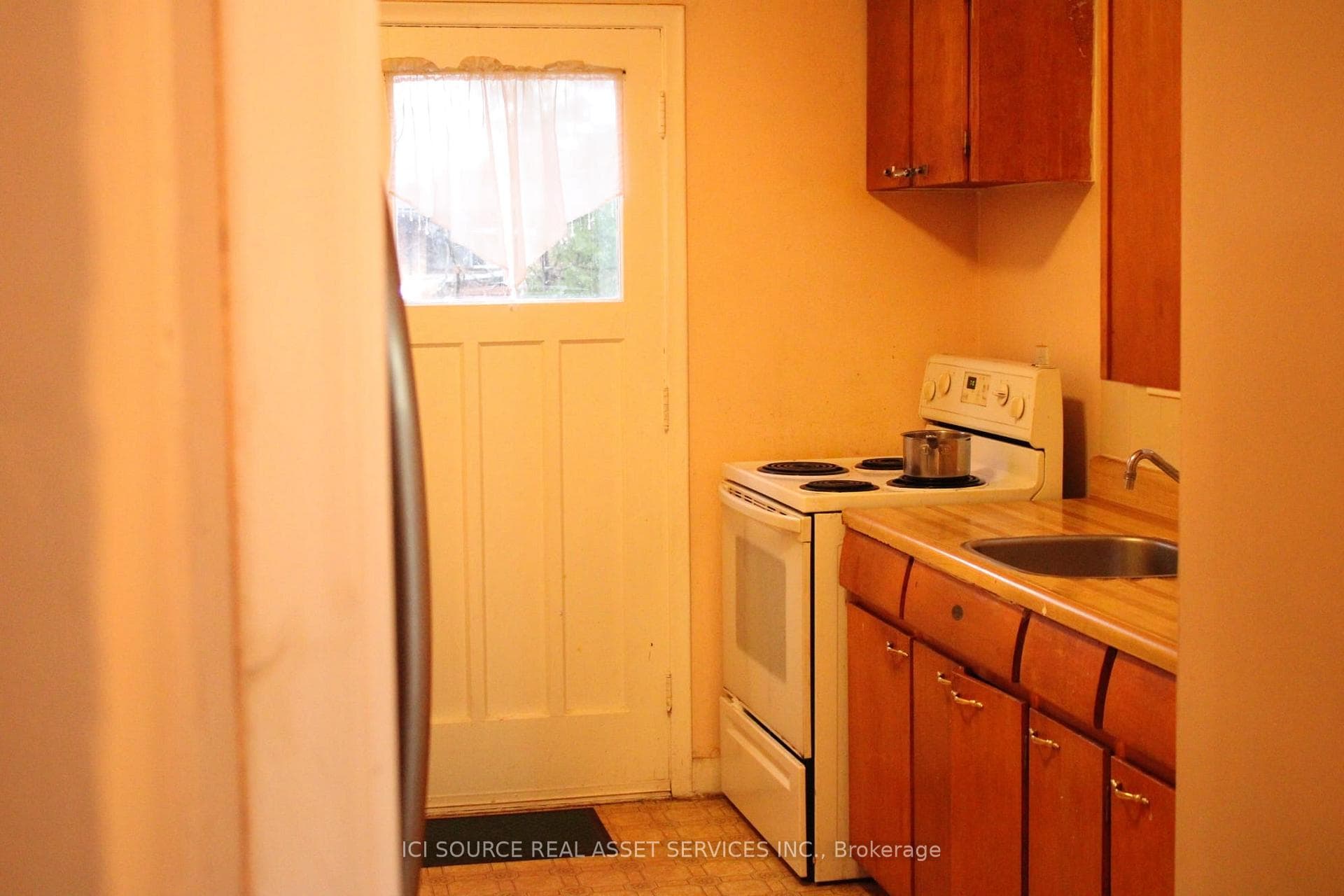 532 Appleby Line - Semi-Detached photo 7 of 12 in Burlington, Ontario
