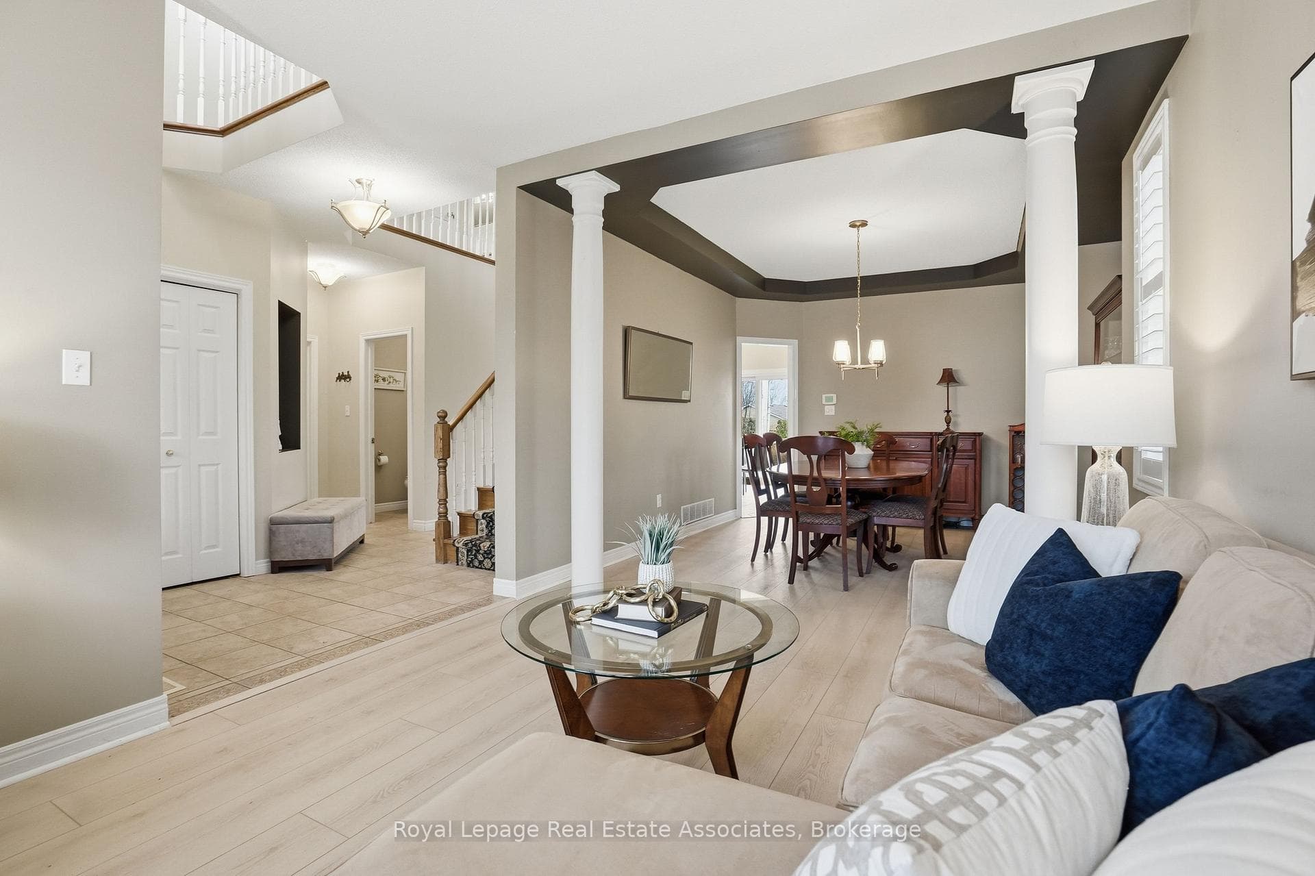 486 Delaney Court - Detached photo 8 of 48 in Burlington, Ontario