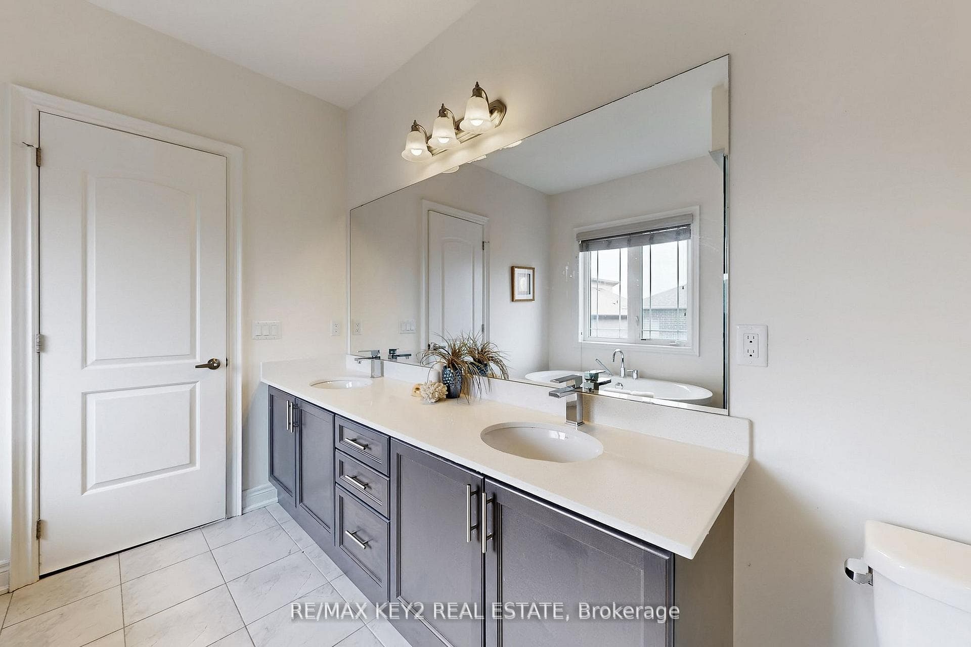 10 Lyle Way - Detached photo 31 of 49 in Brampton, Ontario