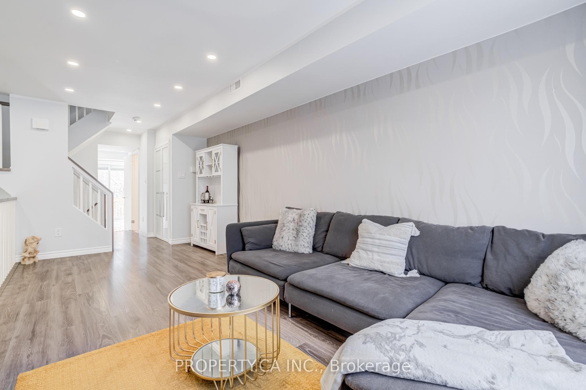 1050 Bristol Road Unit 45 - Condo photo 5 of 34 in Mississauga, Ontario