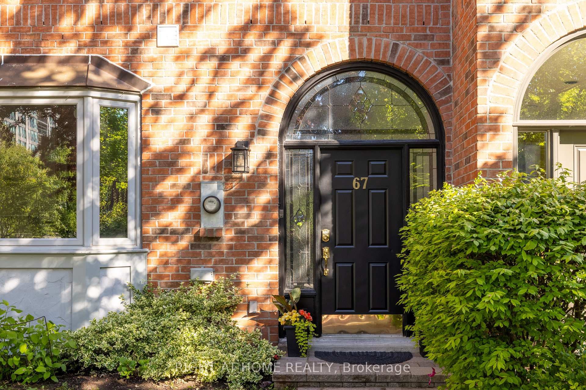 67 Windhaven Place - home for sale in Oakville, Ontario