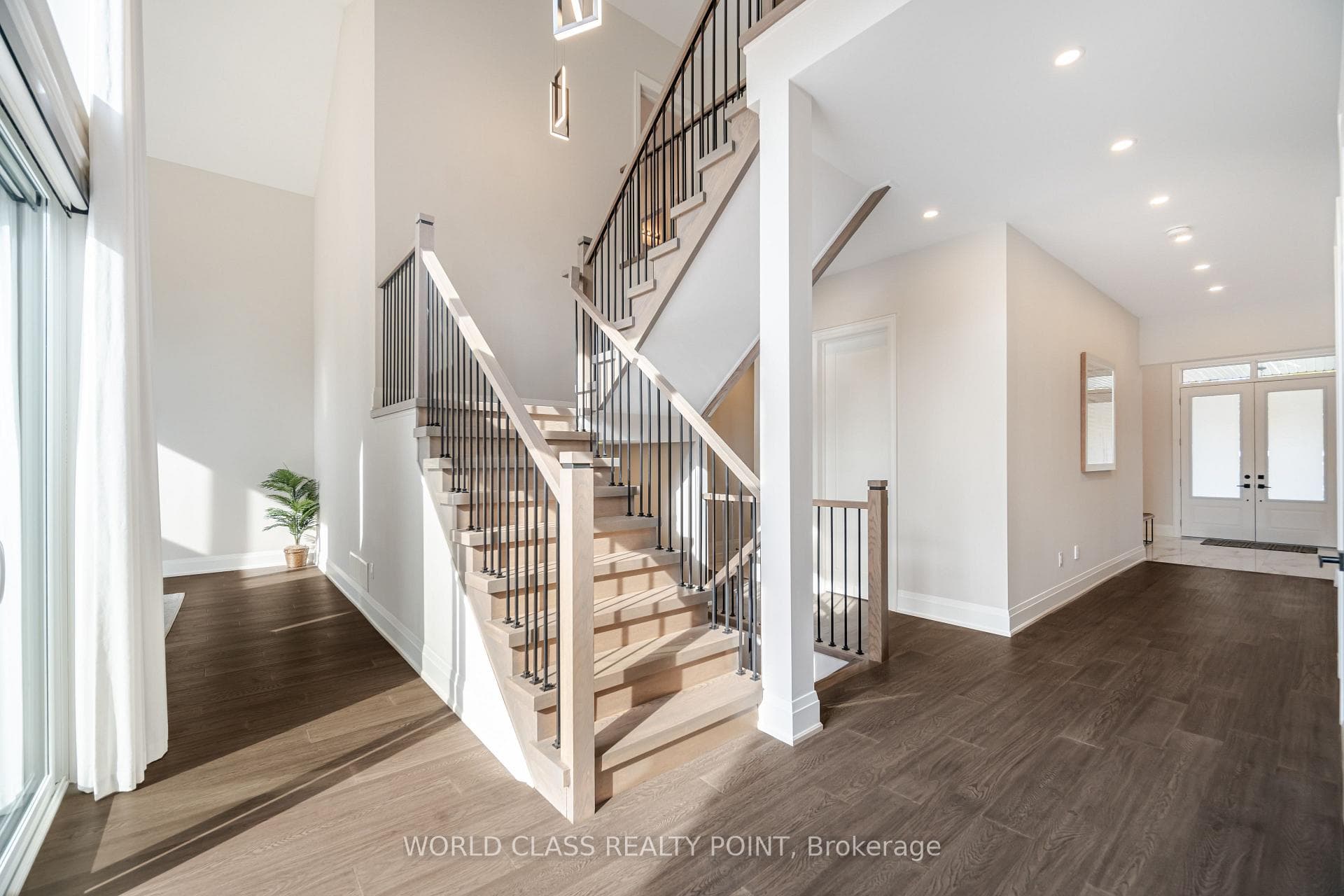 560 Woodview Road - Detached photo 21 of 39 in Burlington, Ontario