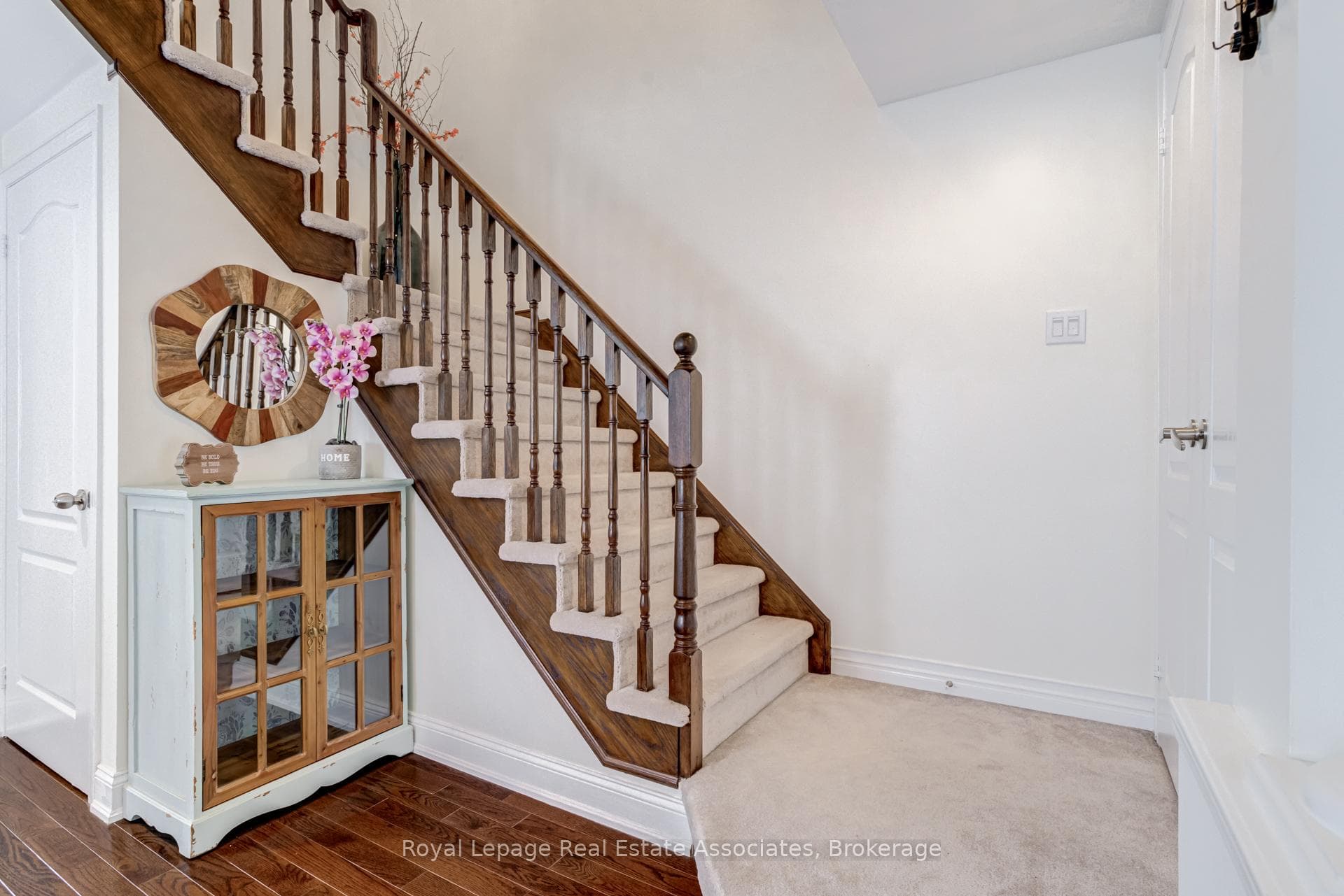 1179 Treetop Terrace - Townhouse photo 22 of 50 in Oakville, Ontario
