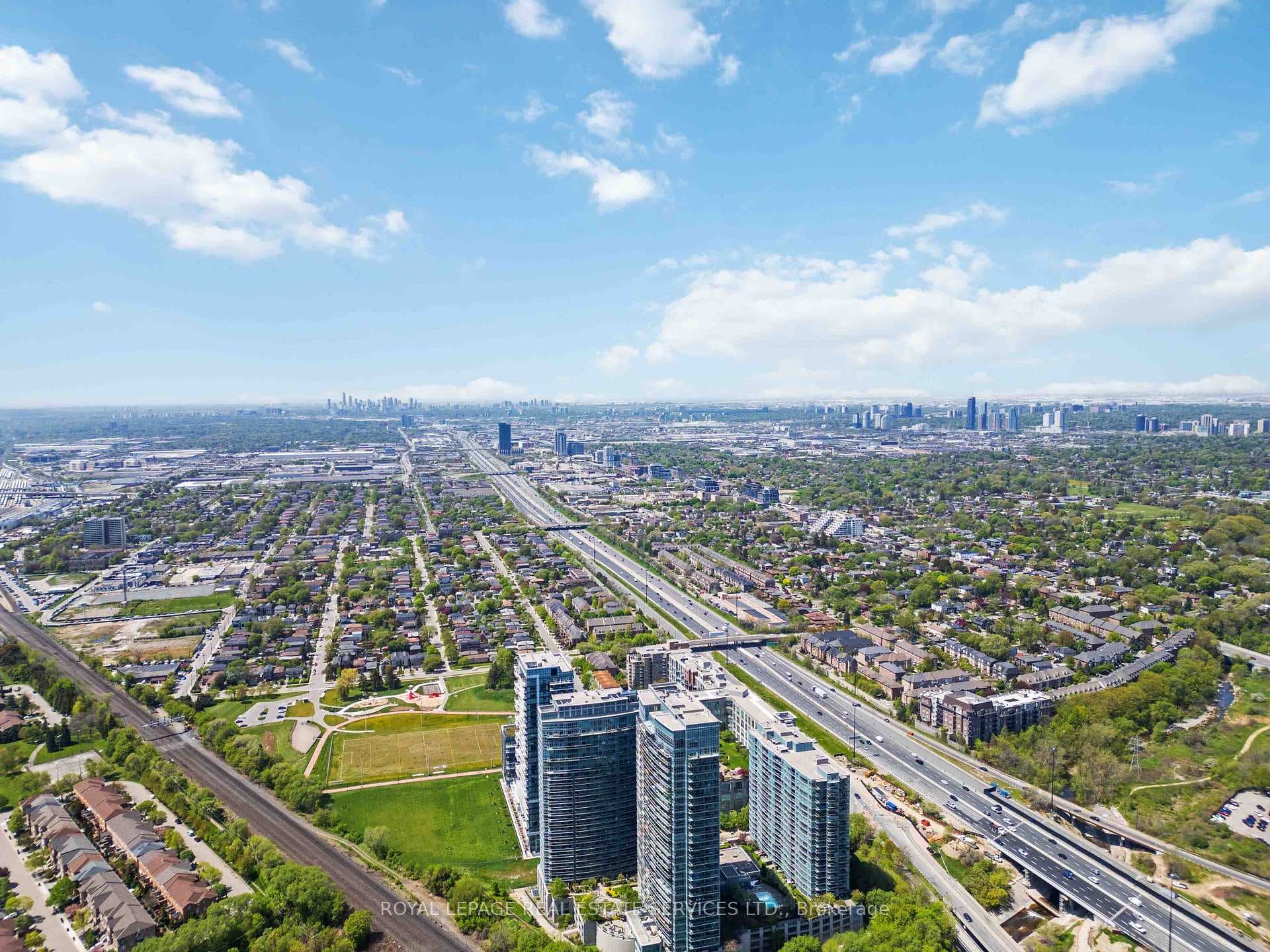2212 Lake Shore Boulevard Unit 3807 - Condo photo 43 of 44 in Liberty Village / Parkdale / South Parkdale, Ontario