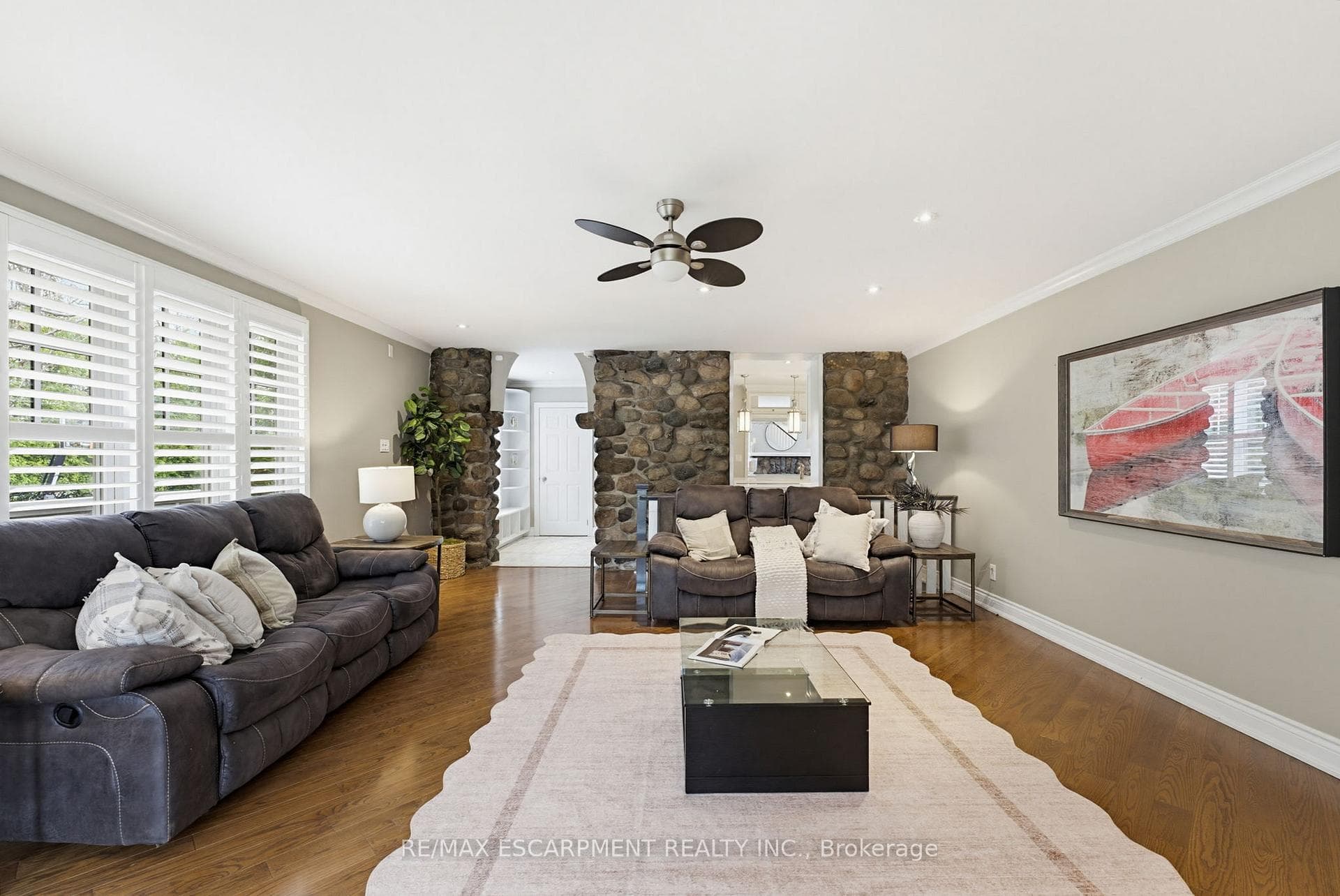 3083 LAKESHORE Road - Detached photo 14 of 50 in Burlington, Ontario