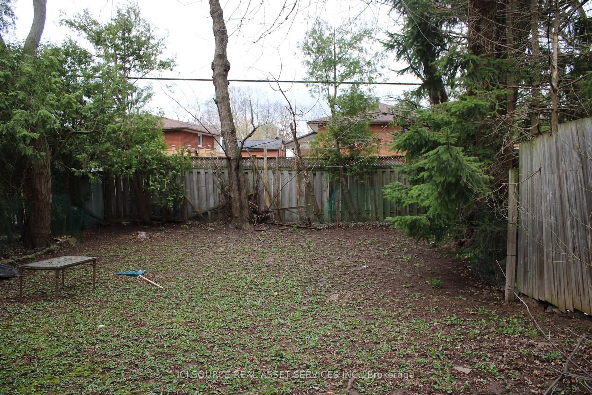 532 Appleby Line - Semi-Detached photo 3 of 12 in Burlington, Ontario