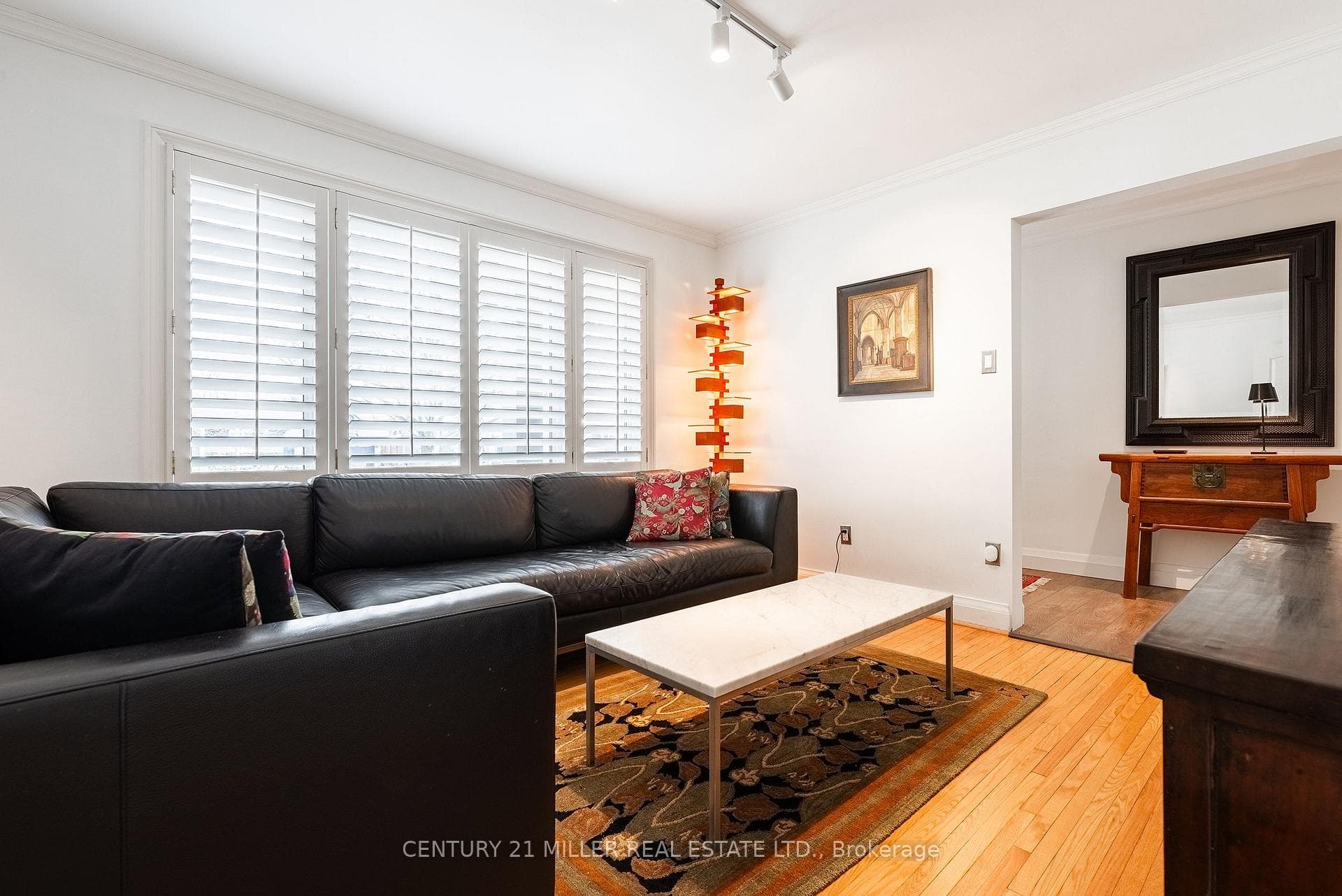 262 Oakwood Crescent - Detached photo 9 of 48 in Oakville, Ontario