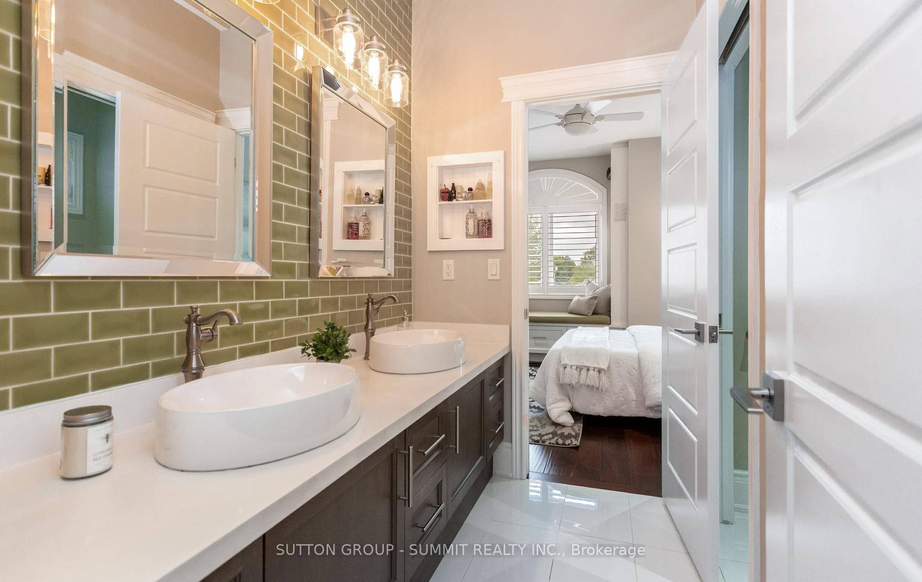 121 Ringwood Road - Detached photo 31 of 49 in Oakville, Ontario