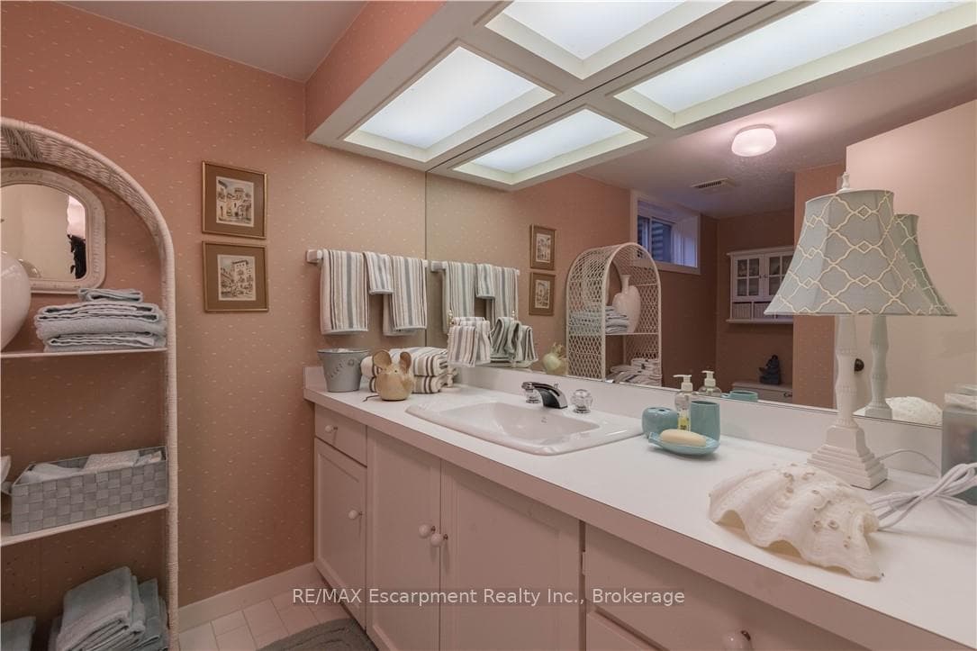 1168 Carey Road - Detached photo 29 of 35 in Oakville, Ontario