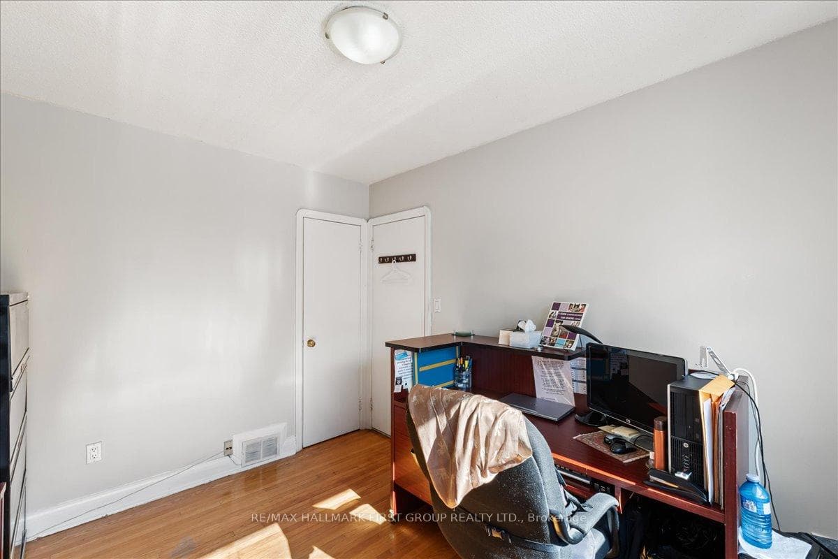 2690 Islington Avenue - Detached photo 24 of 45 in Etobicoke (West Mall / Rexdale), Ontario
