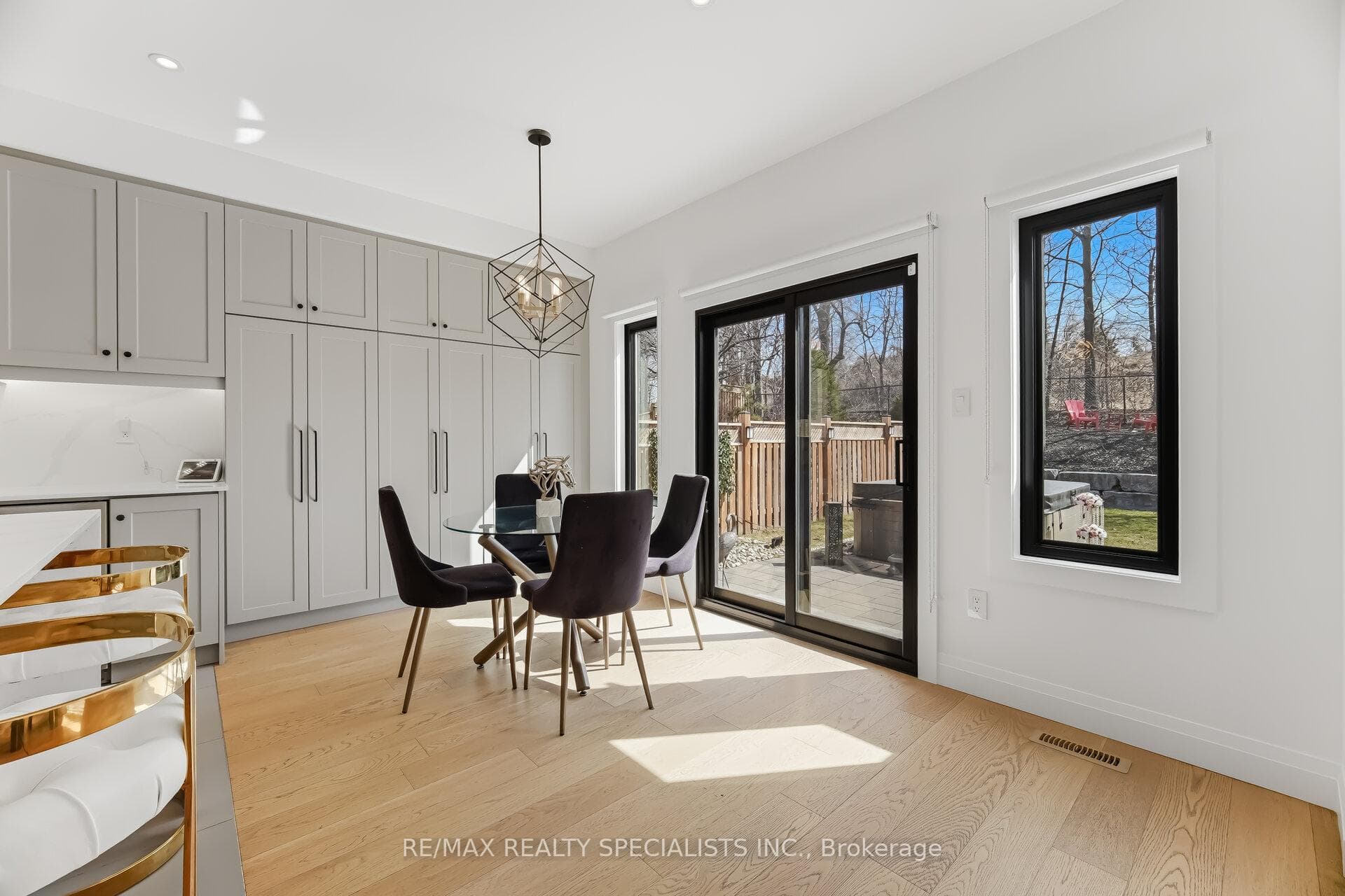 304 Barondale Drive - Detached photo 15 of 32 in Mississauga, Ontario
