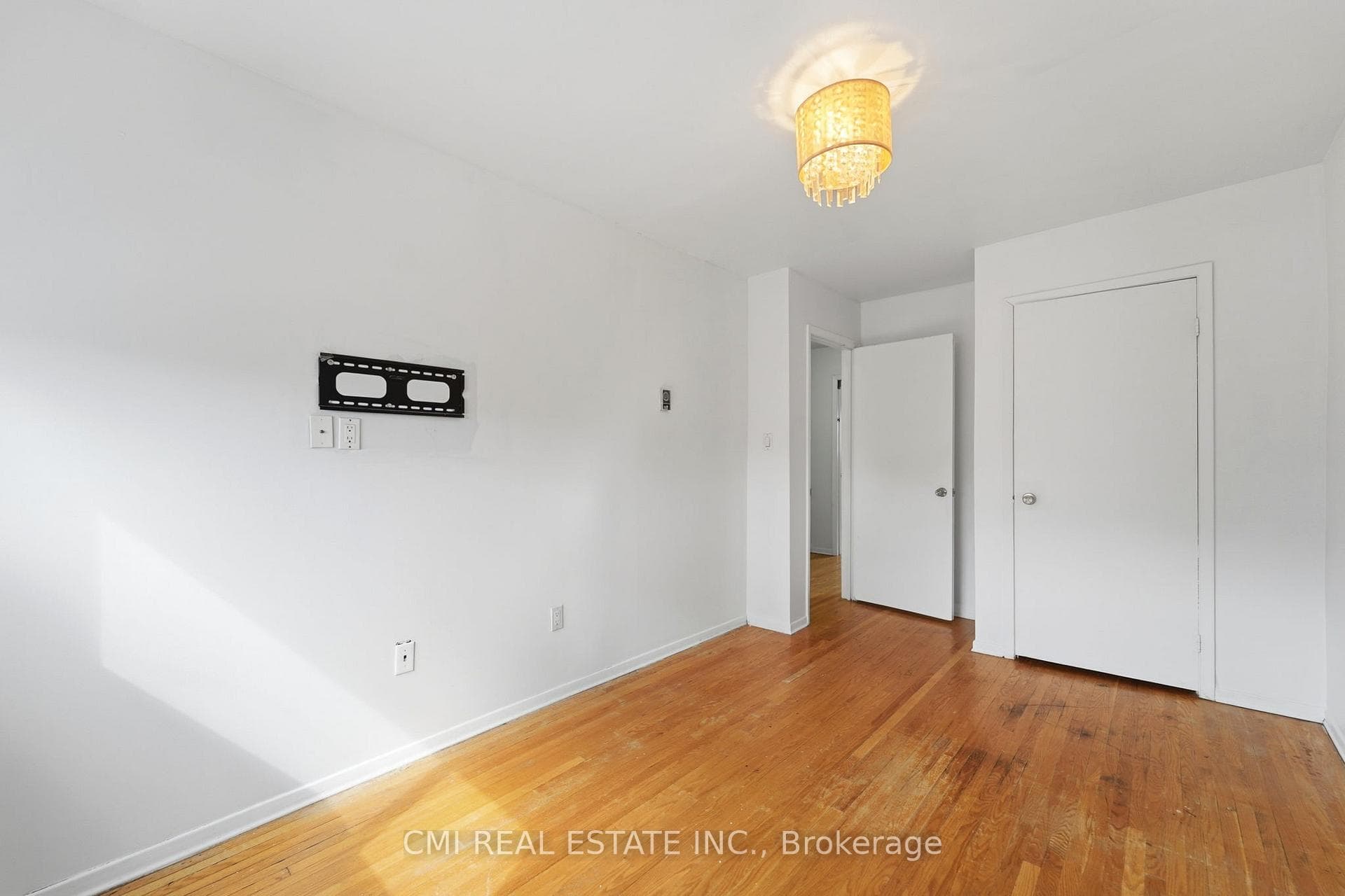 6 Windy Golfway Way - Condo photo 5 of 41 in Flemingdon Park / Don Mills, Ontario