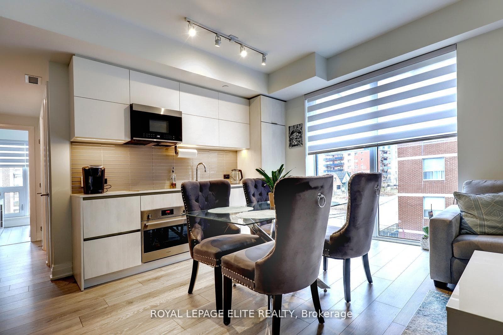 21 Park Street Unit 318 - Condo photo 10 of 27 in Mississauga, Ontario