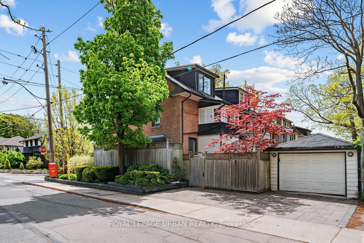 44 Austin Terrace - Semi-Detached photo 41 of 41 in Annex / Yorkville / Summerhill, Ontario