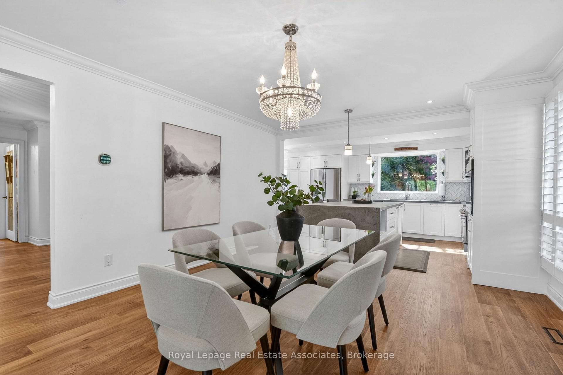 174 Cheverie Street - Detached photo 7 of 49 in Oakville, Ontario