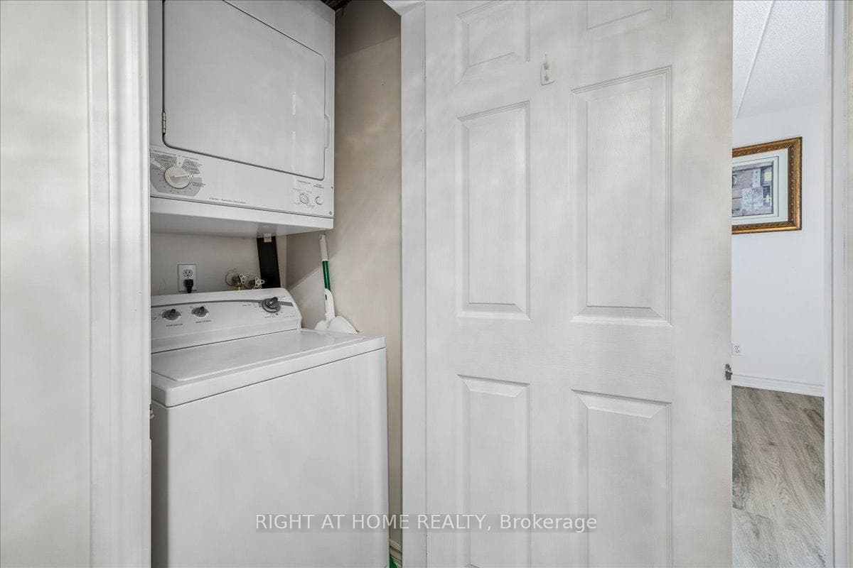 1451 Walker's Line Unit Unit # 312 - Condo photo 32 of 47 in Burlington, Ontario