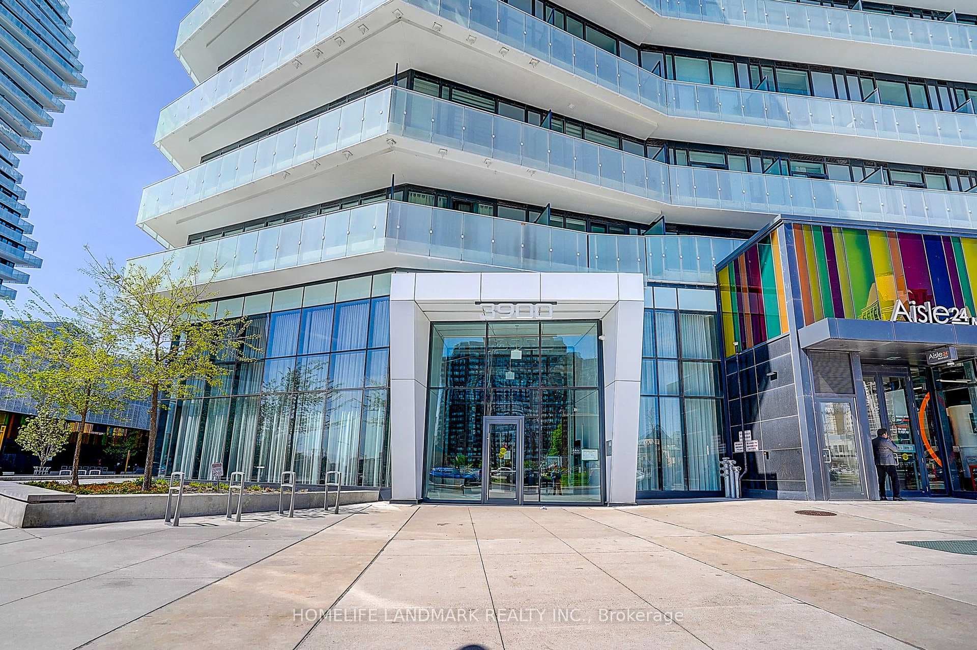 3900 Confederation Parkway Unit 3710 - Condo photo 2 of 50 in Mississauga, Ontario