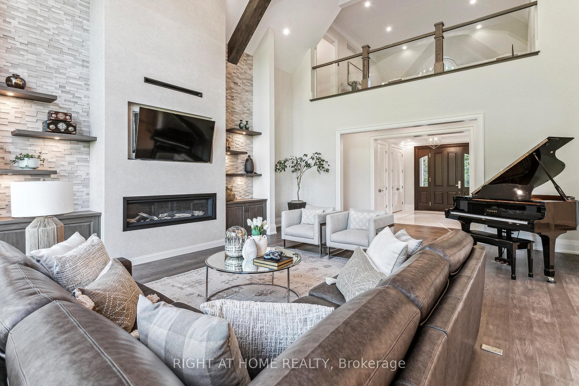 2606 Harvestmoon Lane - Detached photo 9 of 50 in Burlington, Ontario